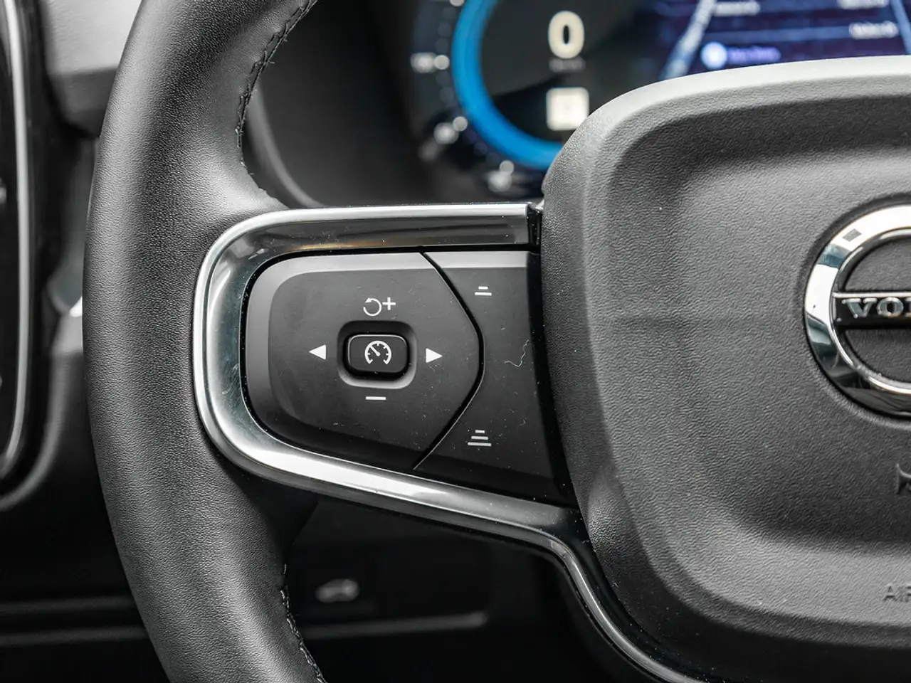 Volvo XC40 снимка Volvo XC40