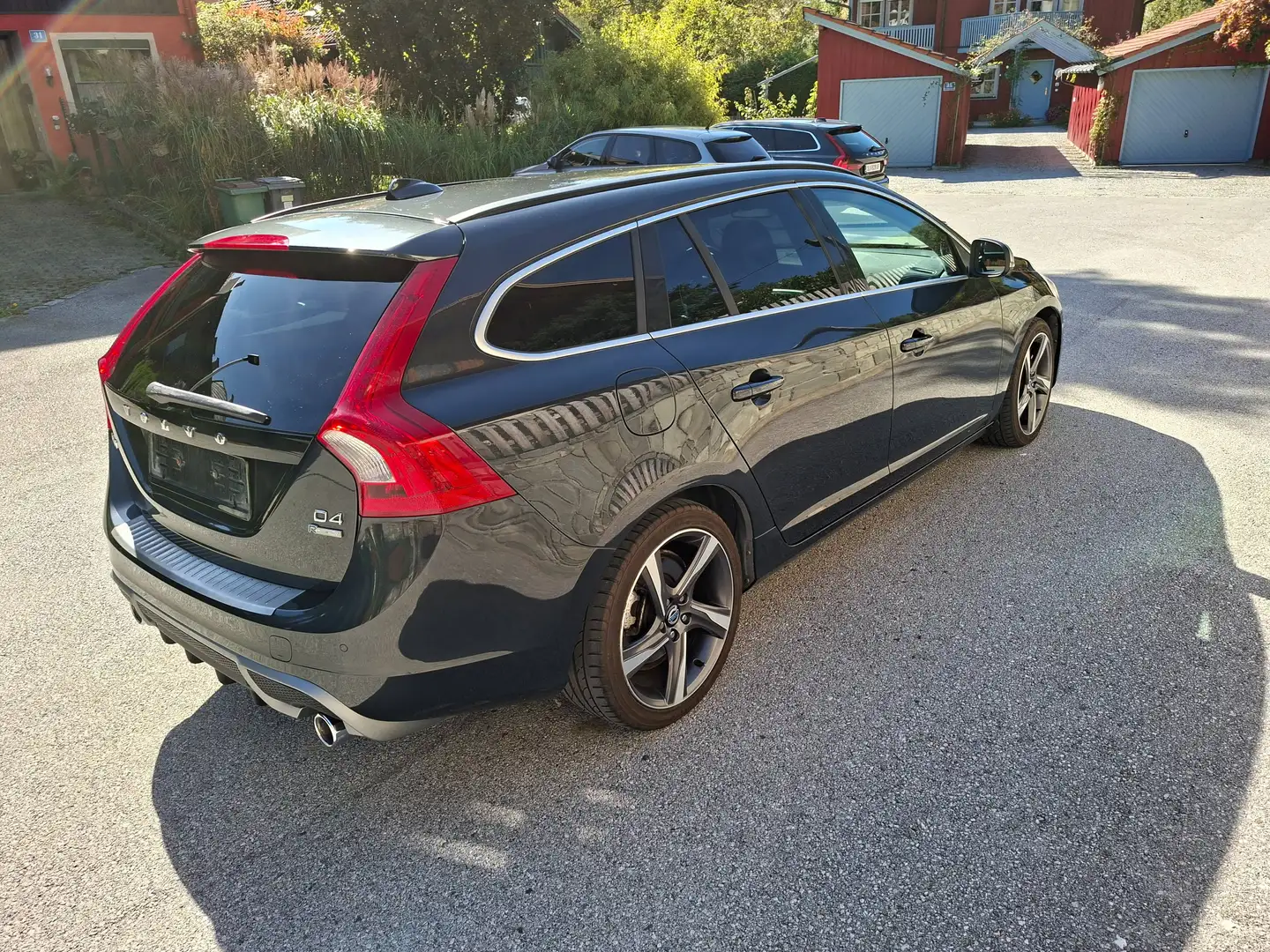 Volvo V60 V60 D4 R-Design R-Design Grau - 1