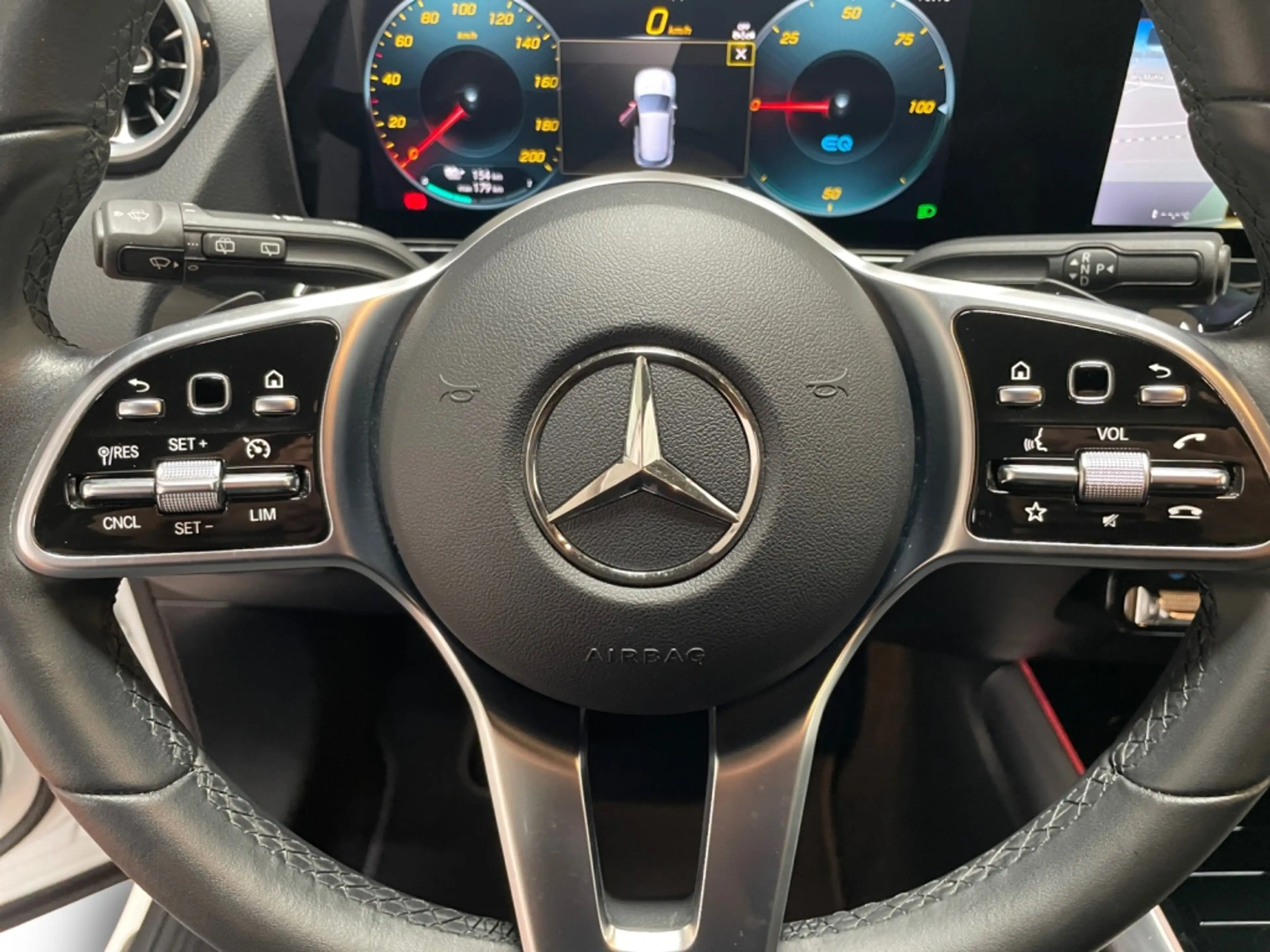 Mercedes-Benz EQA 300 4matic Progressive AMG+MBUX+Progressive — photo 13