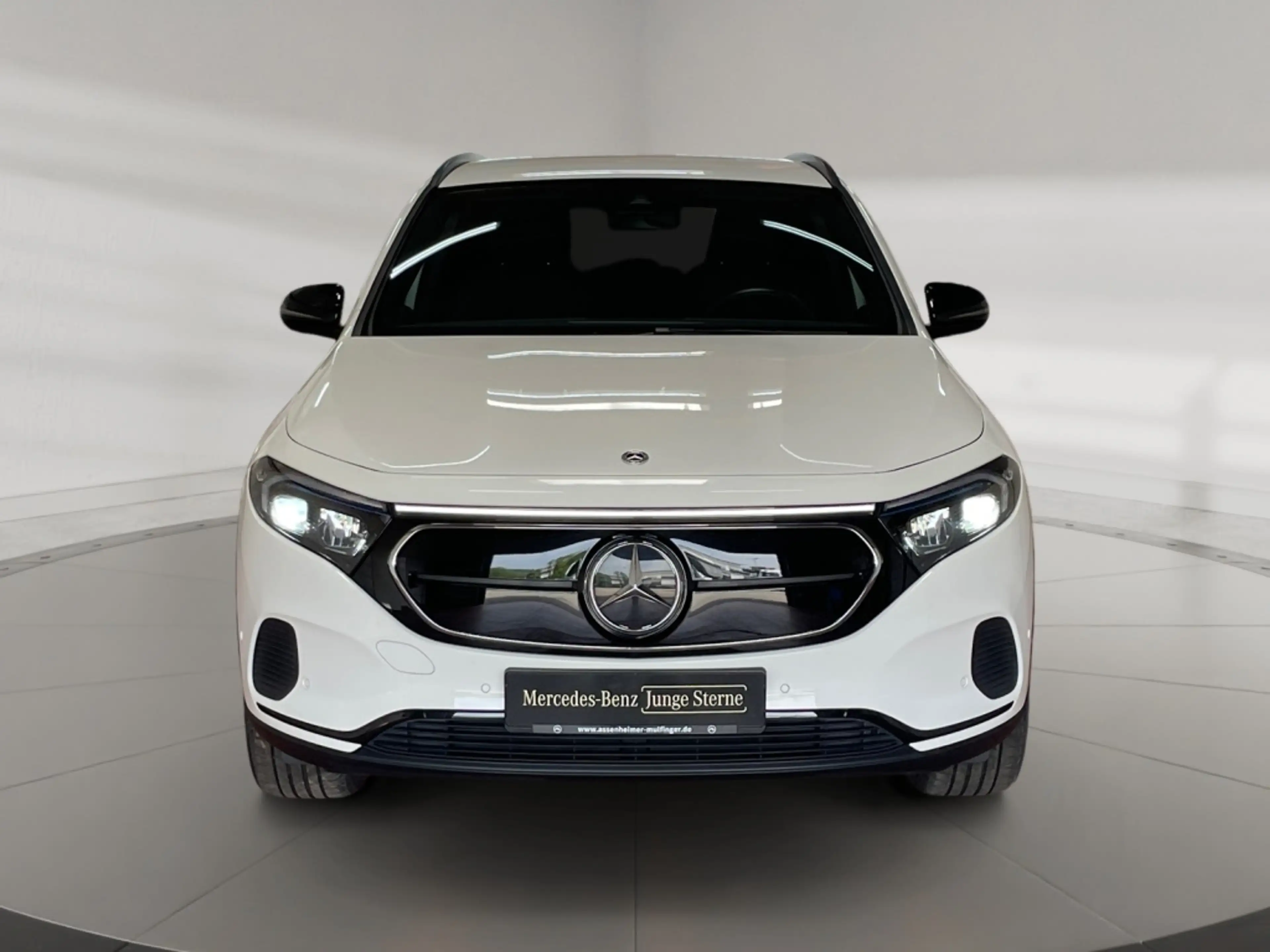 Mercedes-Benz EQA 300 4matic Progressive AMG+MBUX+Progressive — photo 7