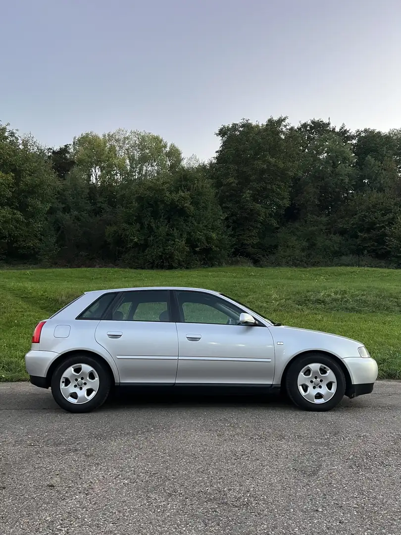 Audi A3 1.9 TDI | Scheckheftgepflegt | 2. Hand Silber - 2