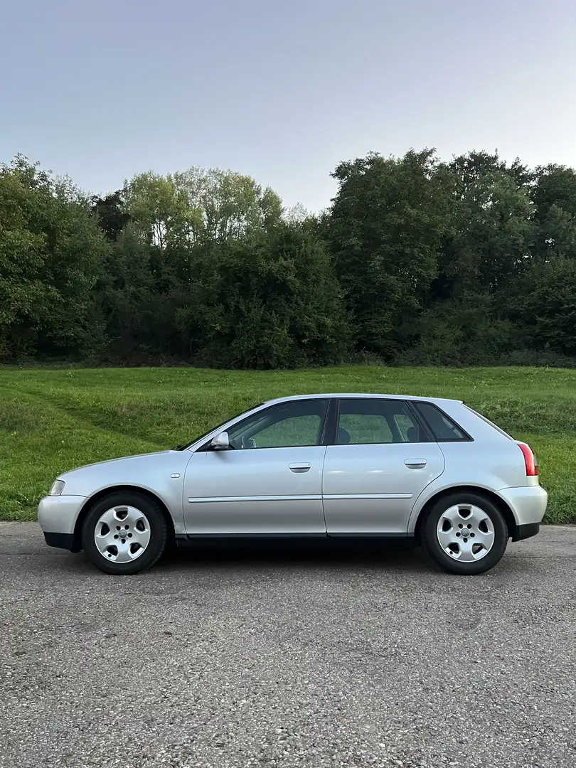 Audi A3 1.9 TDI | Scheckheftgepflegt | 2. Hand Silber - 1