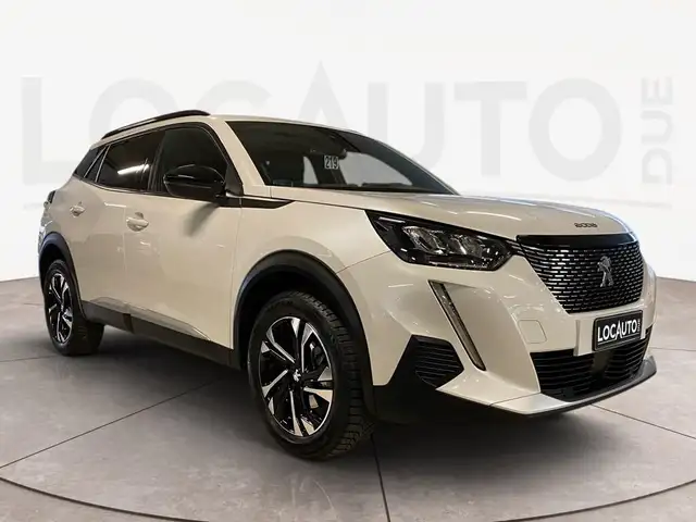 Peugeot 2008 view 3
