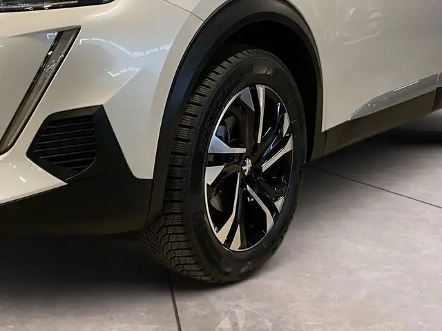 Peugeot 2008 view 15
