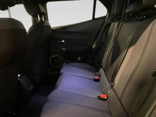 Peugeot 2008 view 8