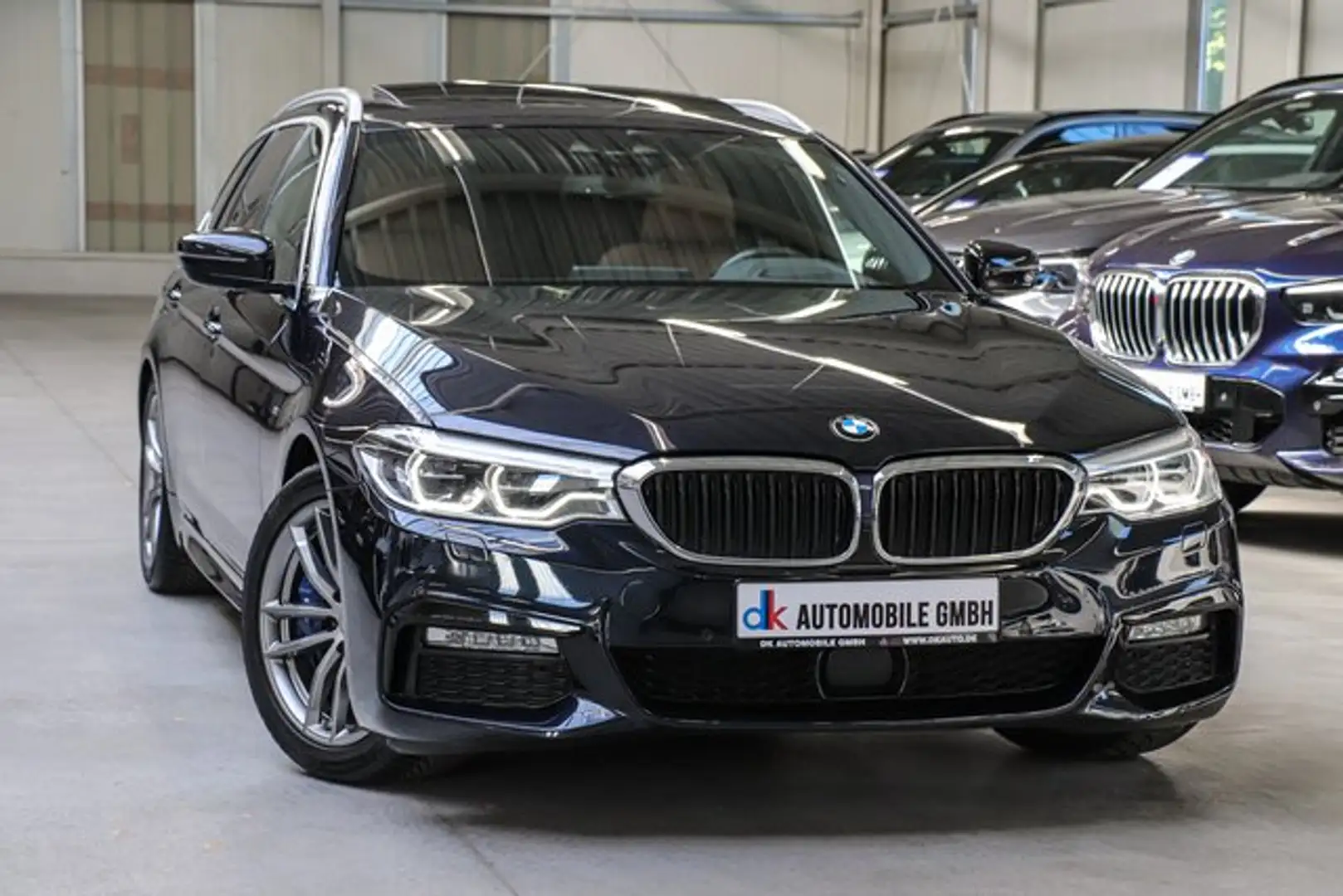 BMW 540 d xDrive Touring Sport-Aut///M SPORT/HARMAN/ Schwarz - 2