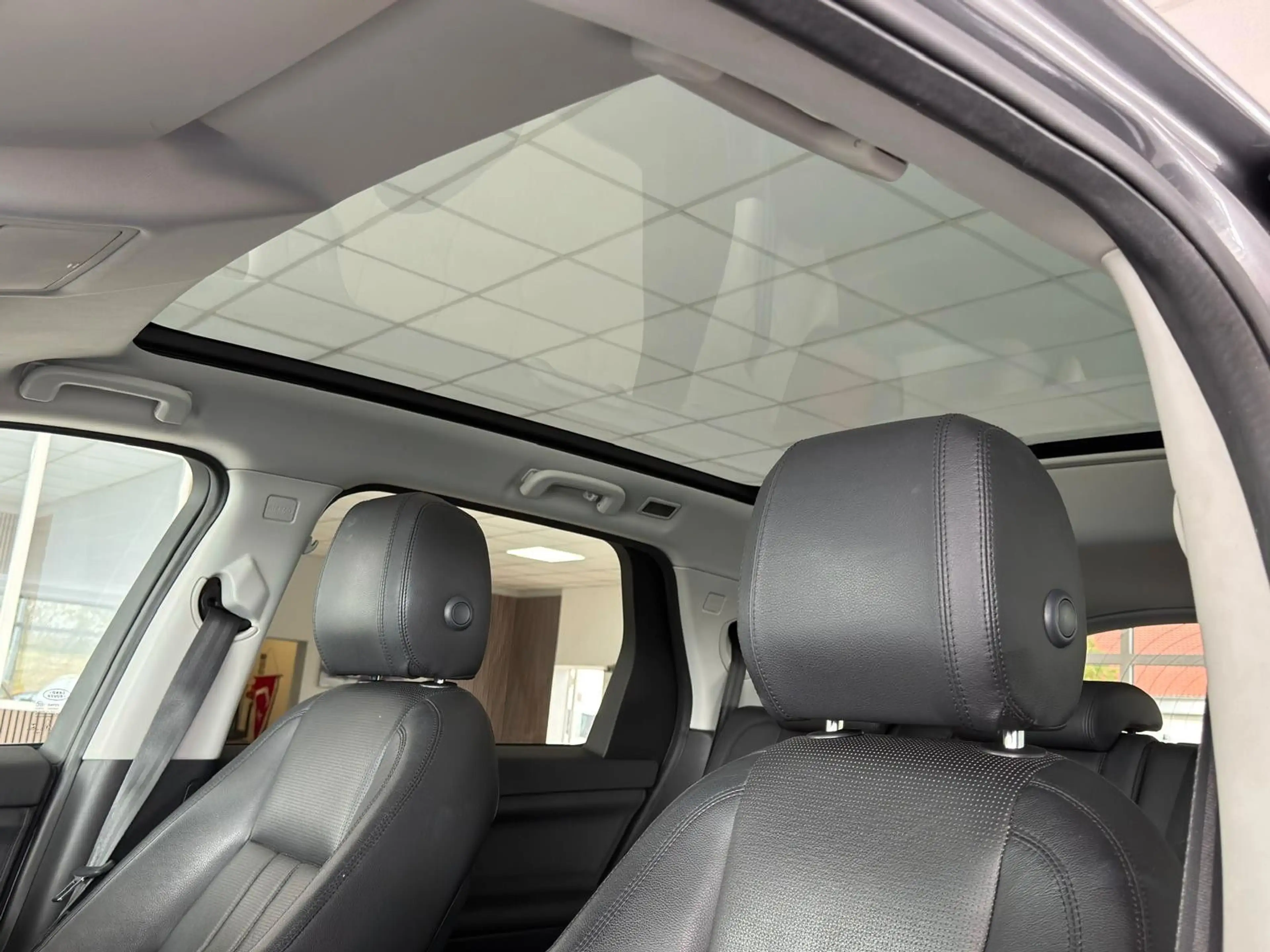 Land Rover Discovery Sport HSE+Leder+Kamera+Pano+LenkradHzg — photo 7