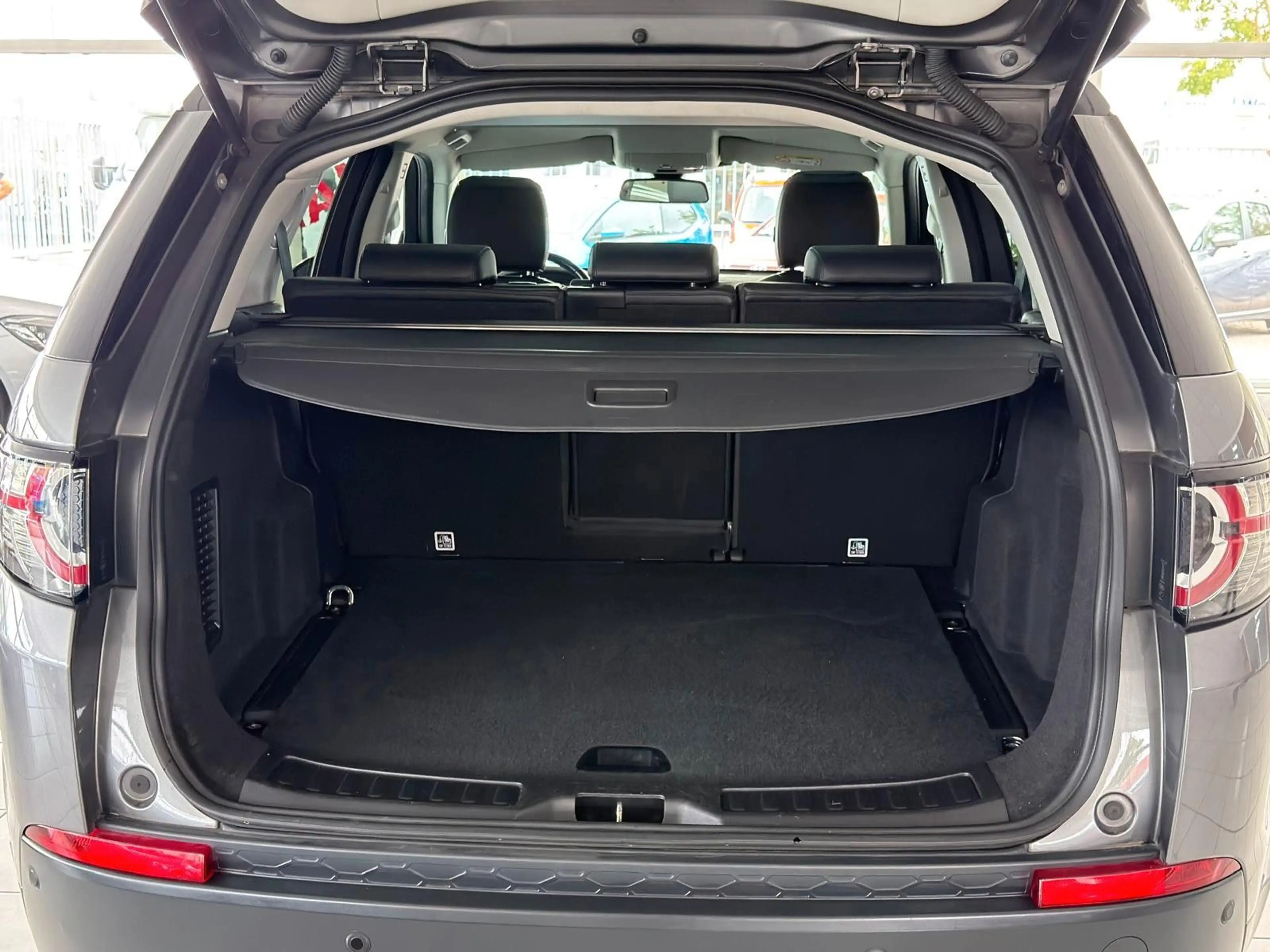 Land Rover Discovery Sport HSE+Leder+Kamera+Pano+LenkradHzg — photo 5