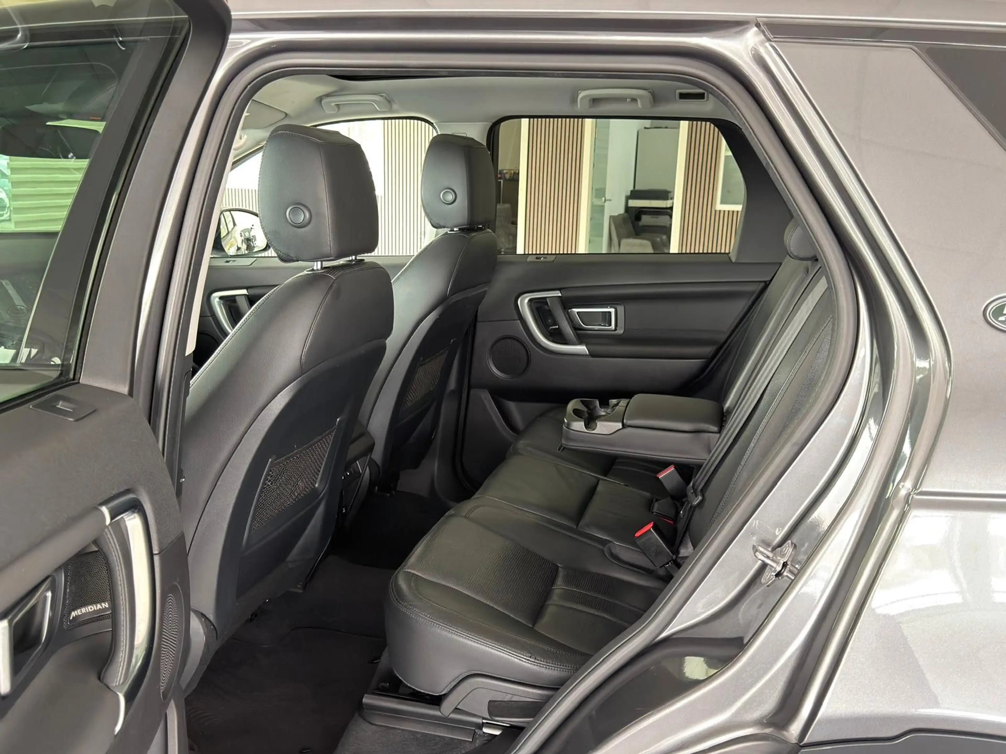 Land Rover Discovery Sport HSE+Leder+Kamera+Pano+LenkradHzg — photo 14