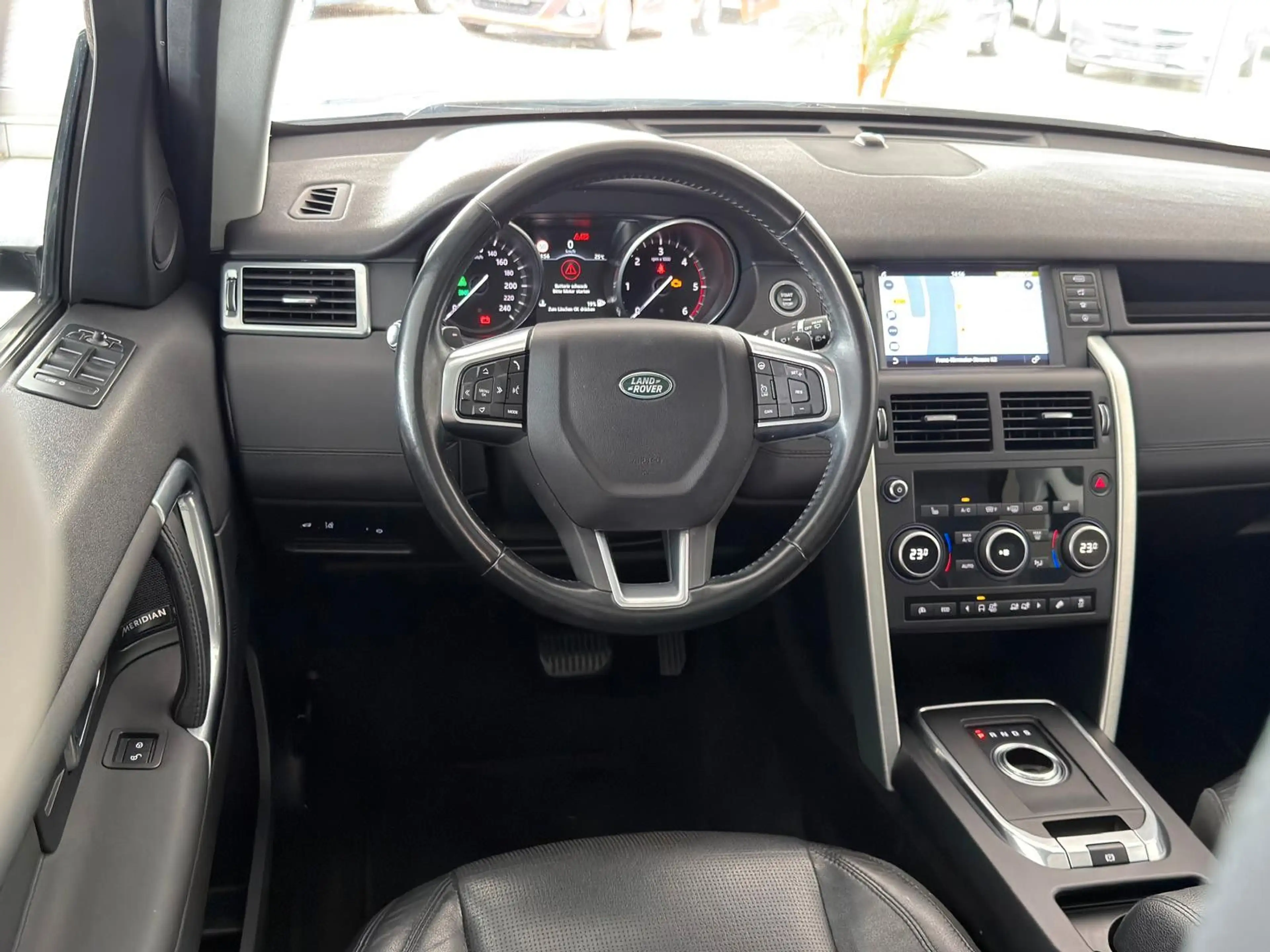 Land Rover Discovery Sport HSE+Leder+Kamera+Pano+LenkradHzg — photo 11