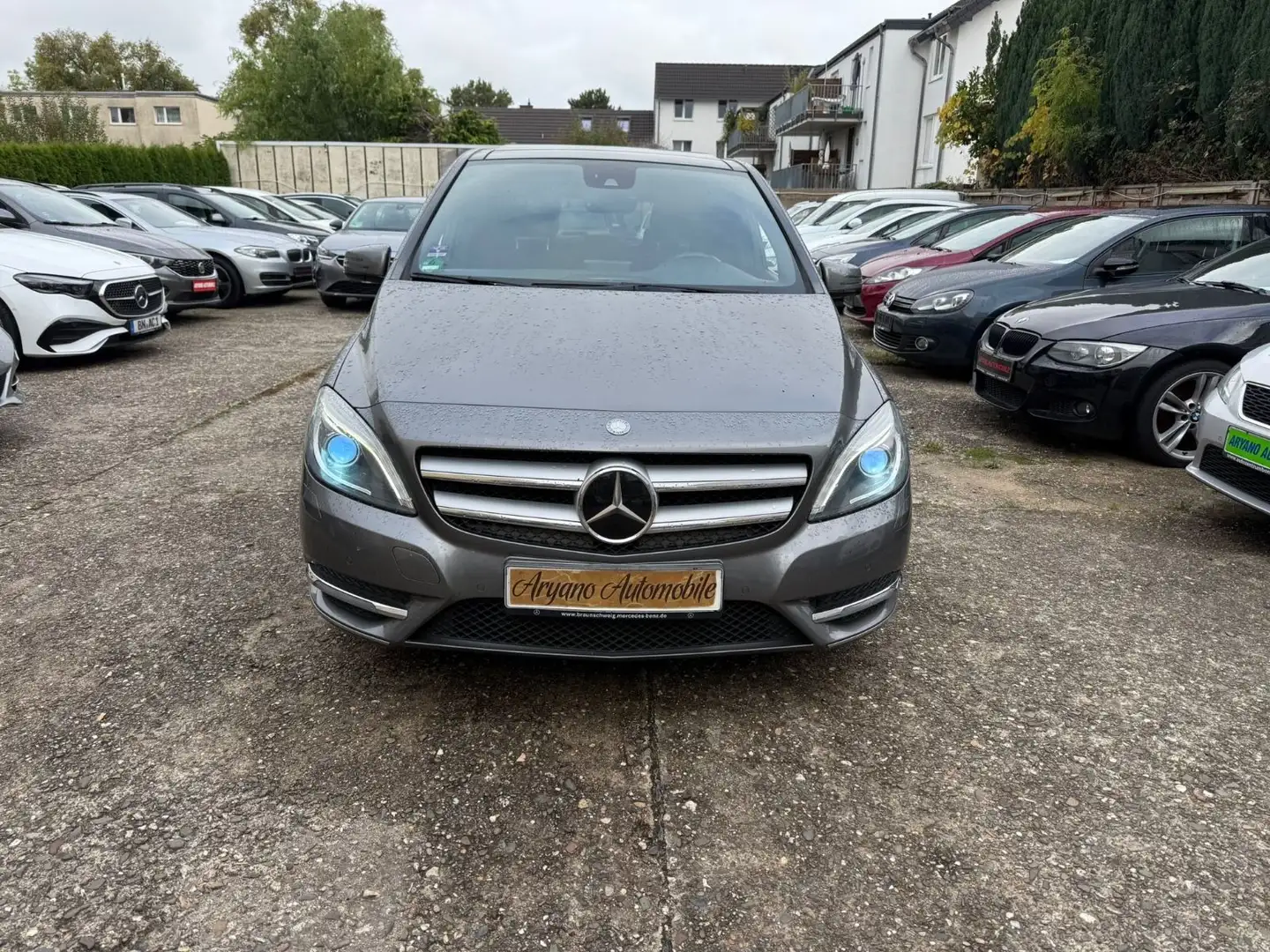 Mercedes-Benz B 250 *Avangarde*Aut*Klima*Pano*Xenon*PDS*EU 6 Grau - 1