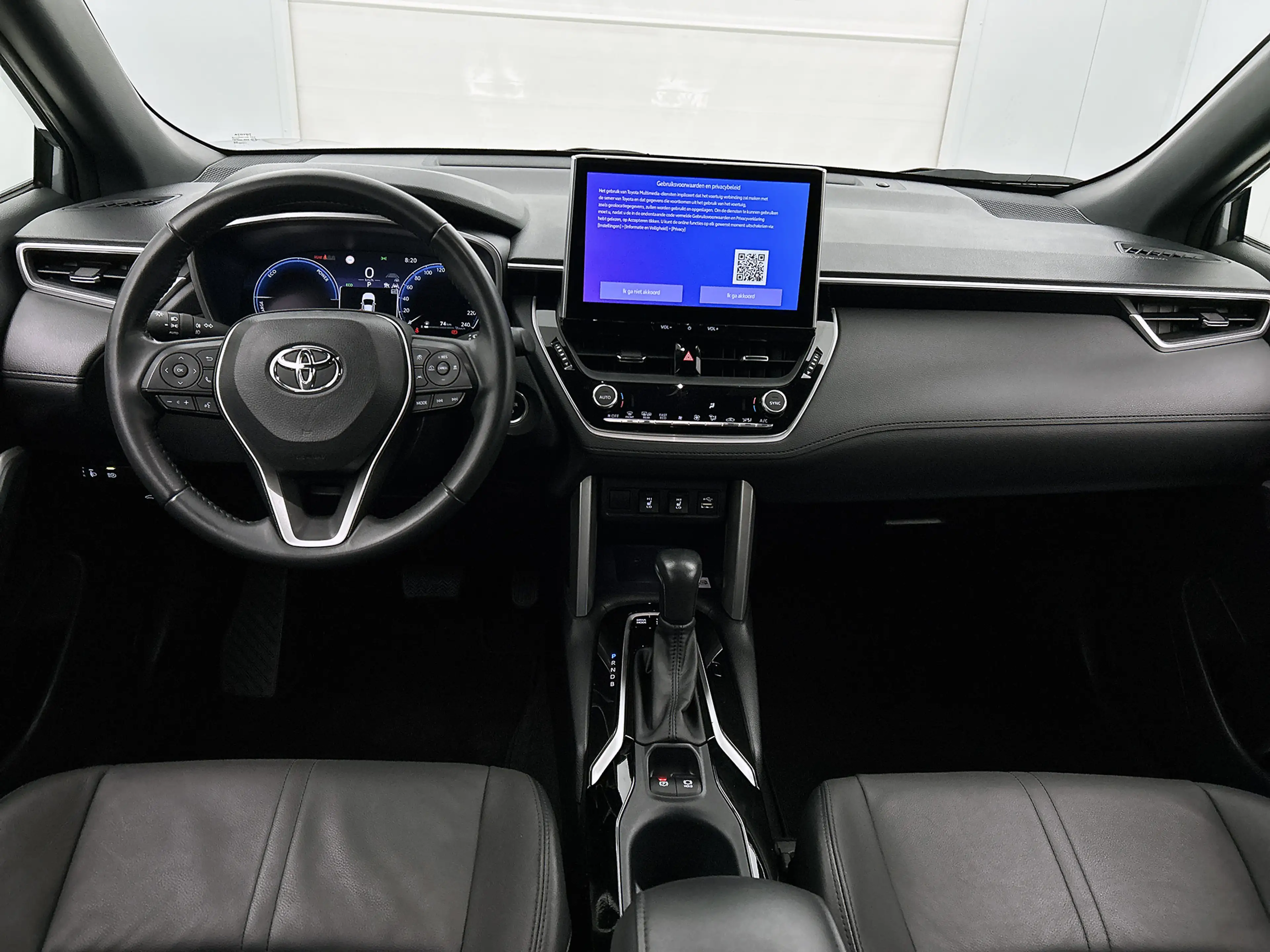 Toyota Corolla Cross Hybrid 140 Style — photo 4