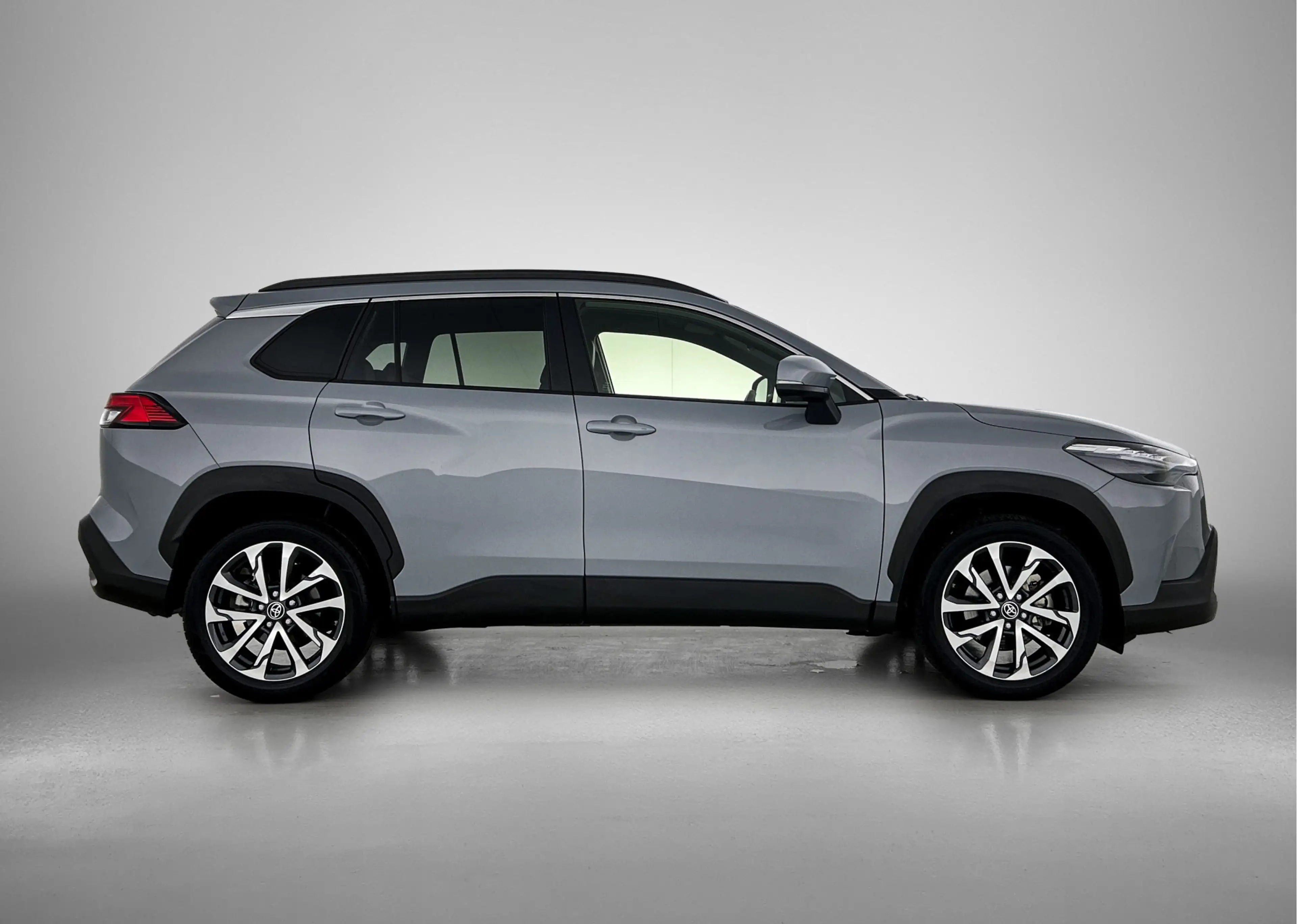 Toyota Corolla Cross Hybrid 140 Style — photo 12