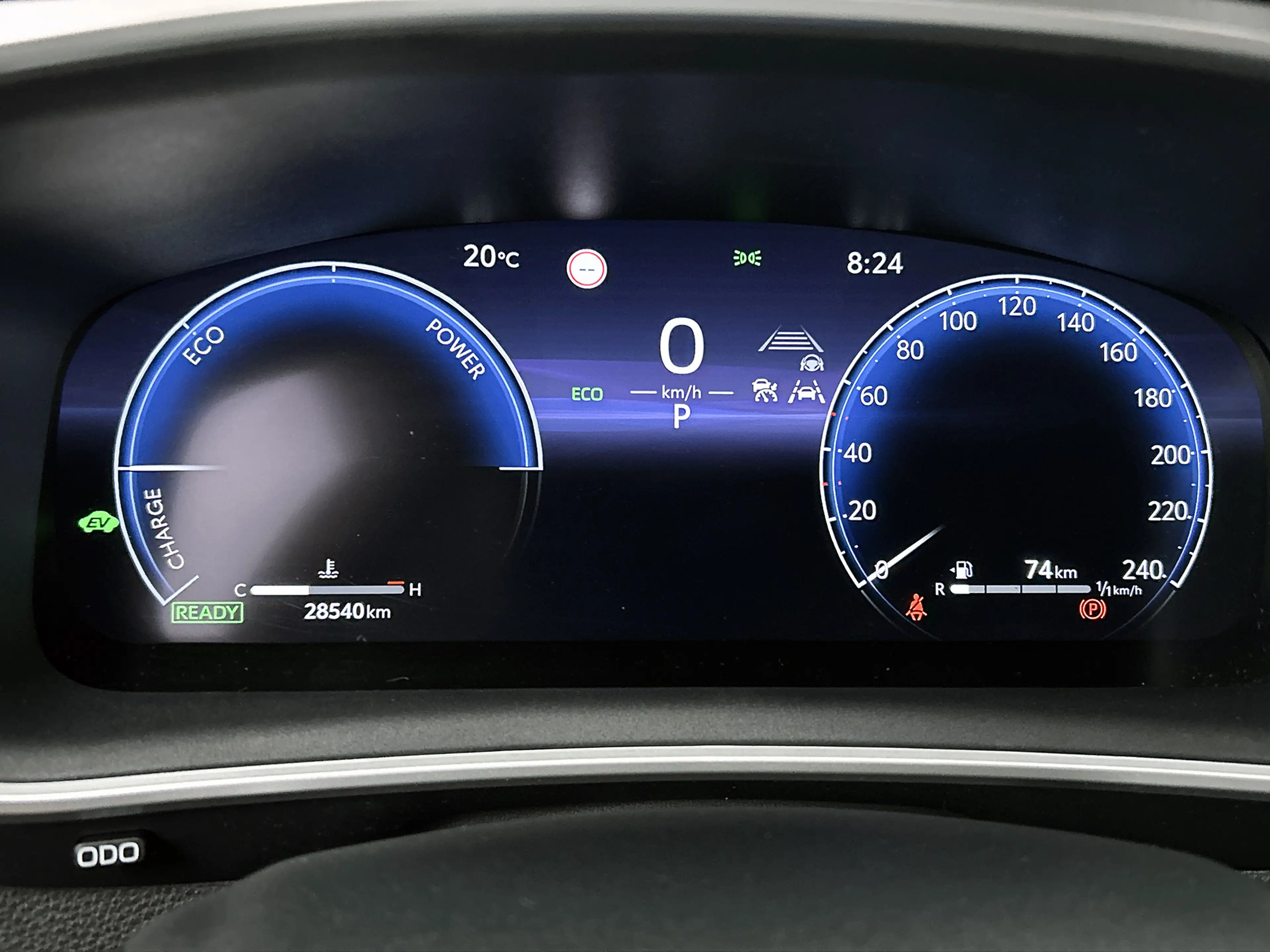 Toyota Corolla Cross Hybrid 140 Style — photo 5