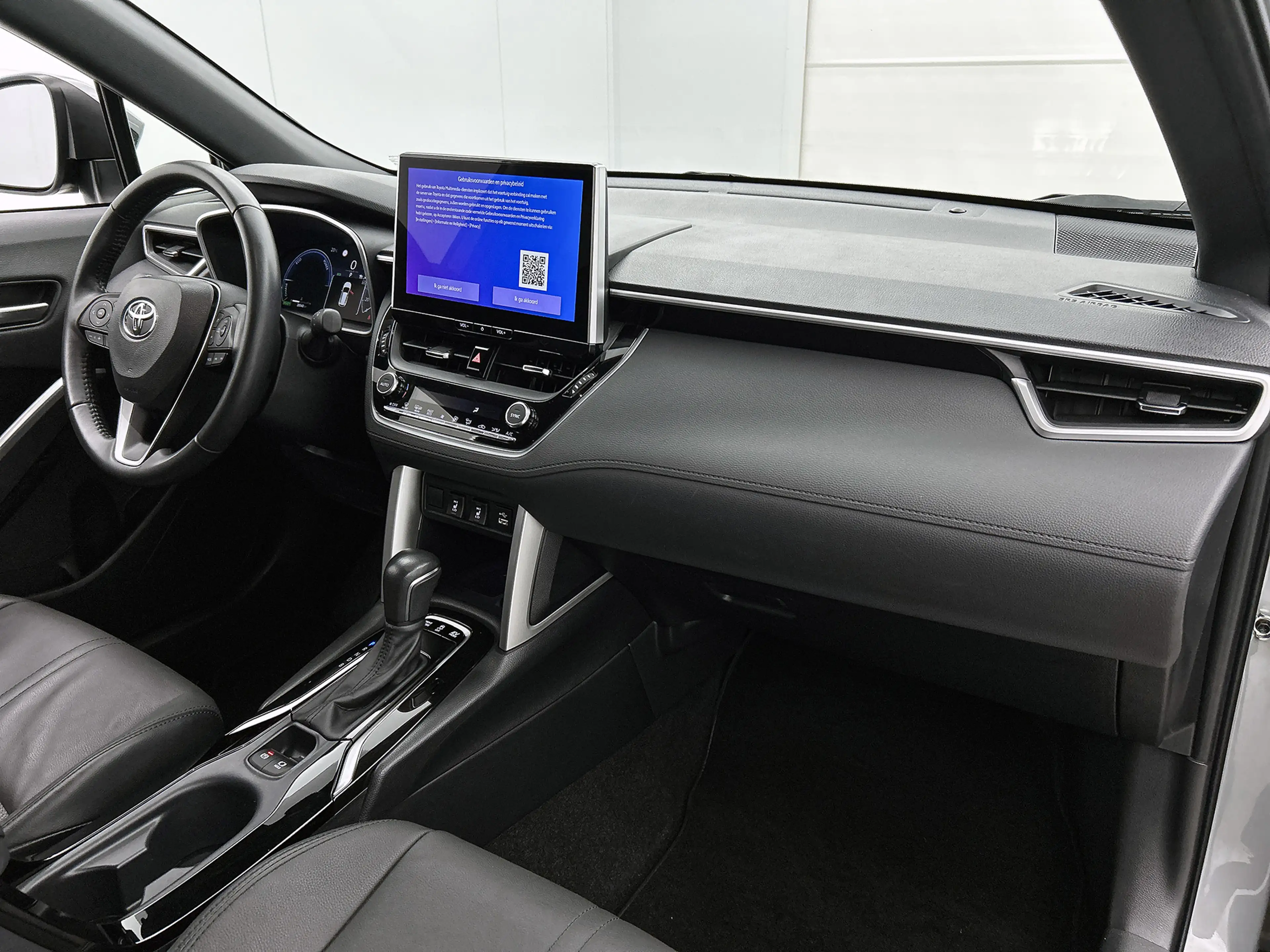 Toyota Corolla Cross Hybrid 140 Style — photo 6