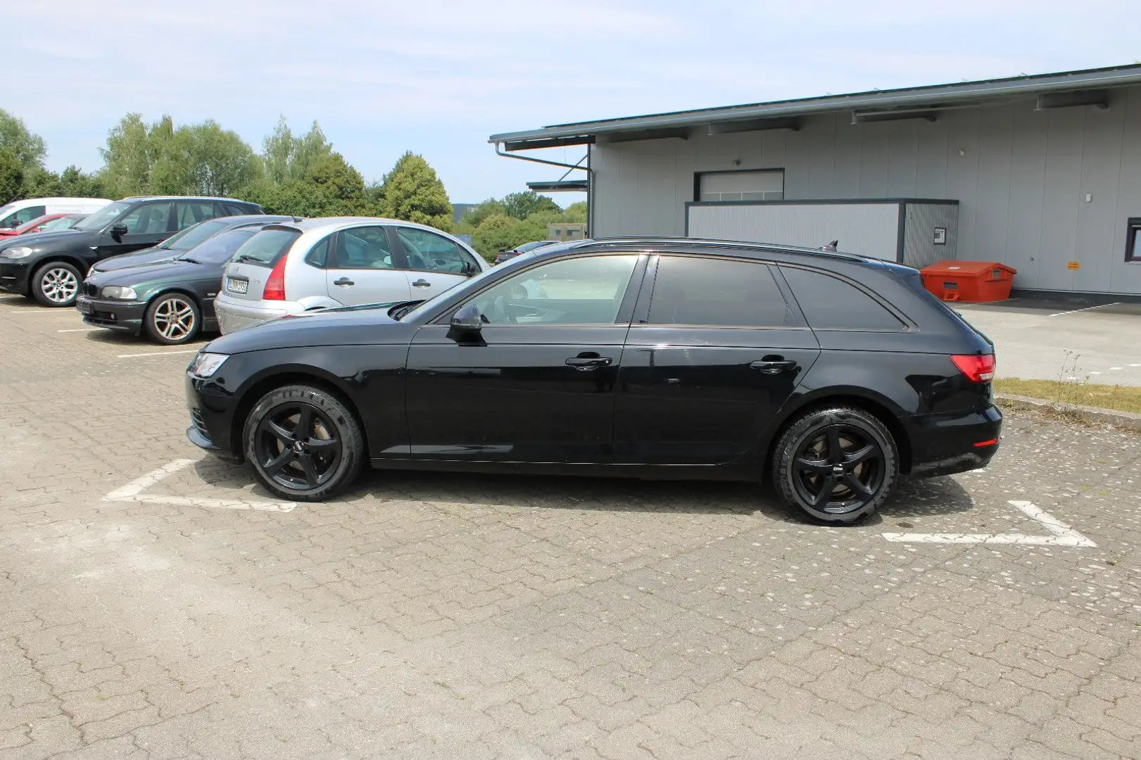 Audi A4 Avant 2.0 TDI basis *XENON* Schwarz - 2