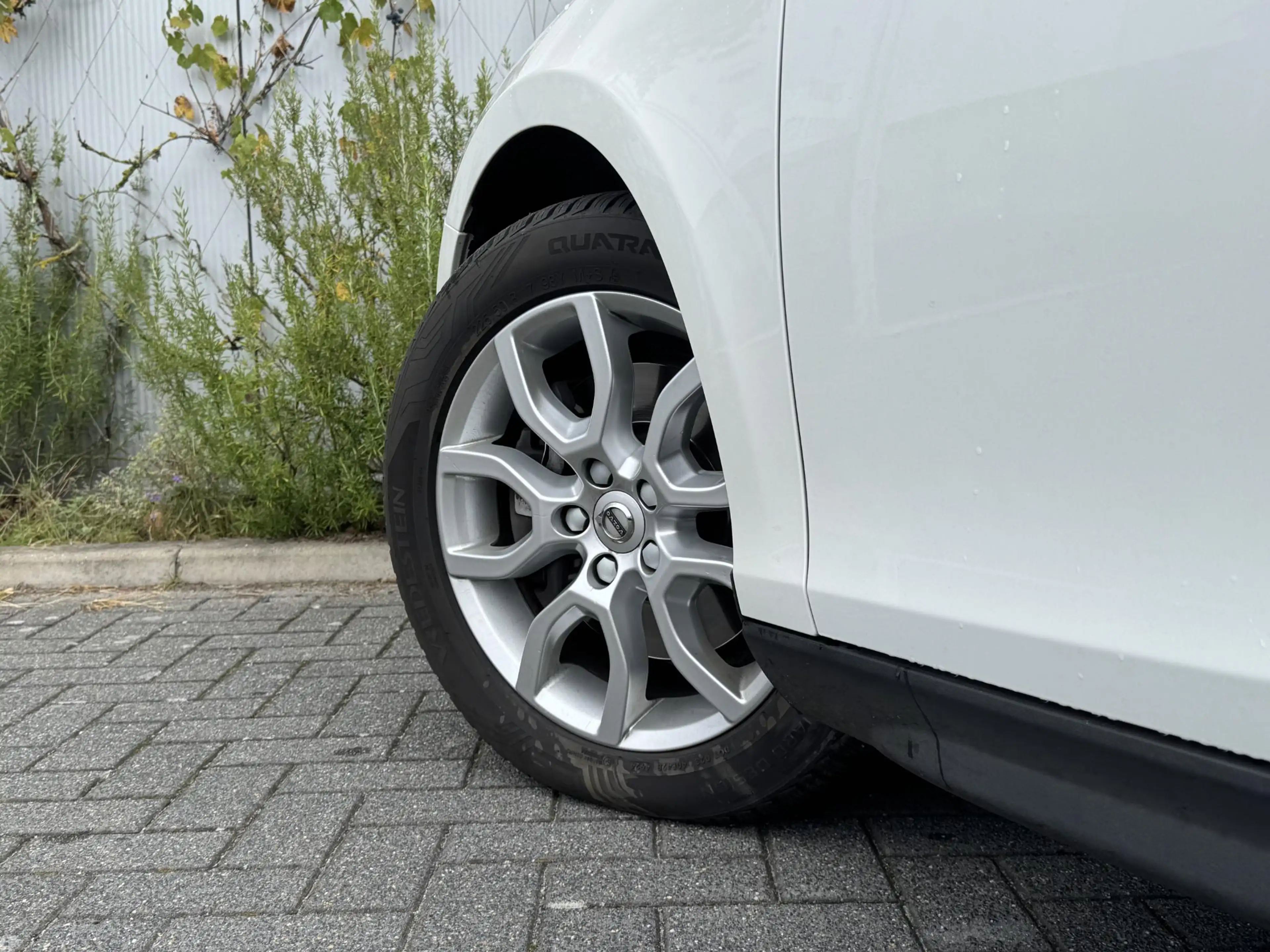 Volvo V40 Cross Country 1.5 T3 Polar+ Luxury | Panoramadak | Harman Kardon — photo 4