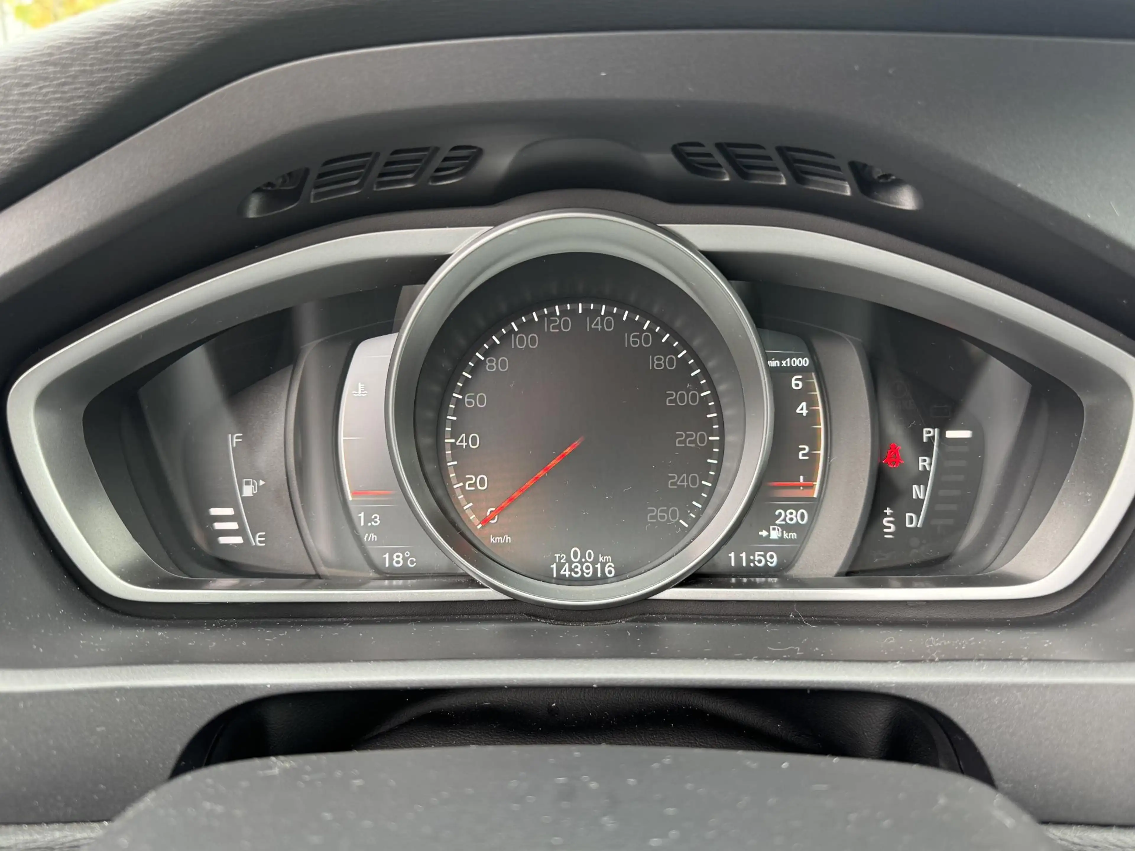 Volvo V40 Cross Country 1.5 T3 Polar+ Luxury | Panoramadak | Harman Kardon — photo 13