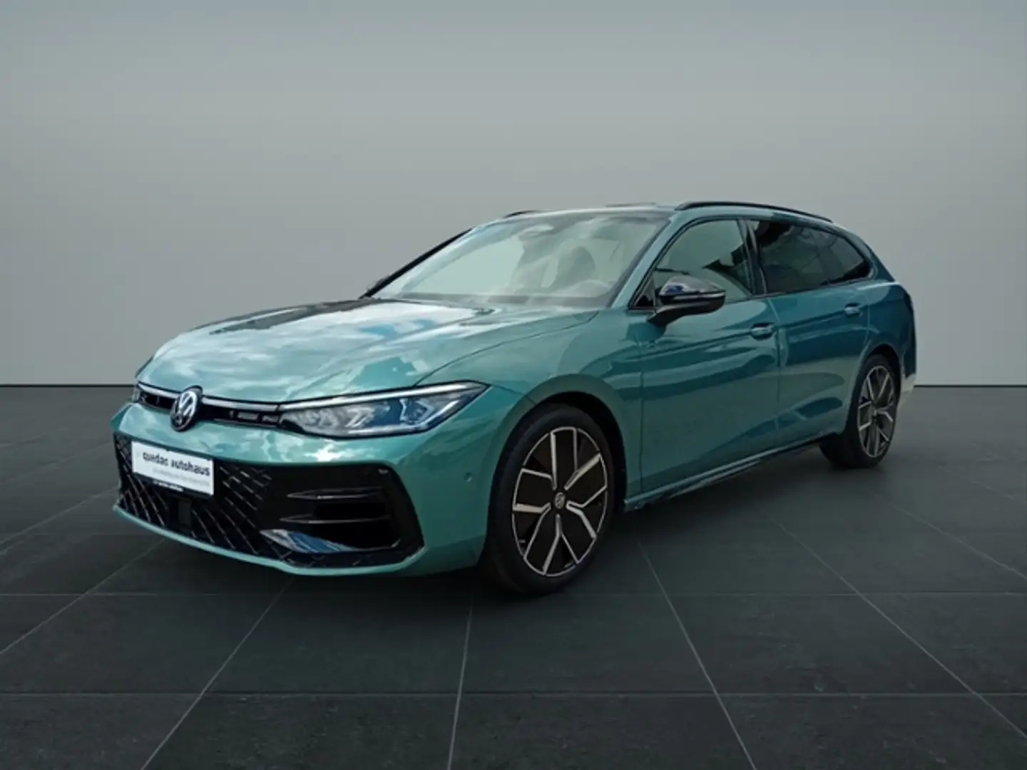 Volkswagen Passat Variant R-LINE 2.0 TSI DSG 4X4 360° AHK IQ 195 kW 4Motion Verde - 2