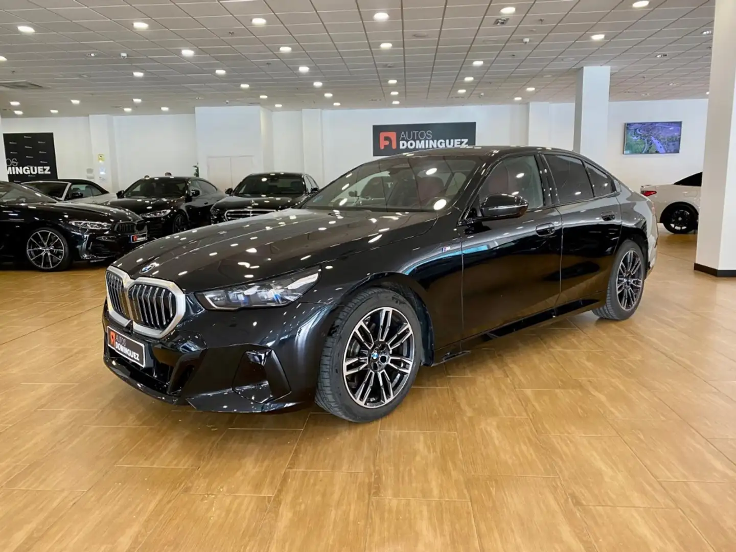 BMW 520 520dA Schwarz - 1