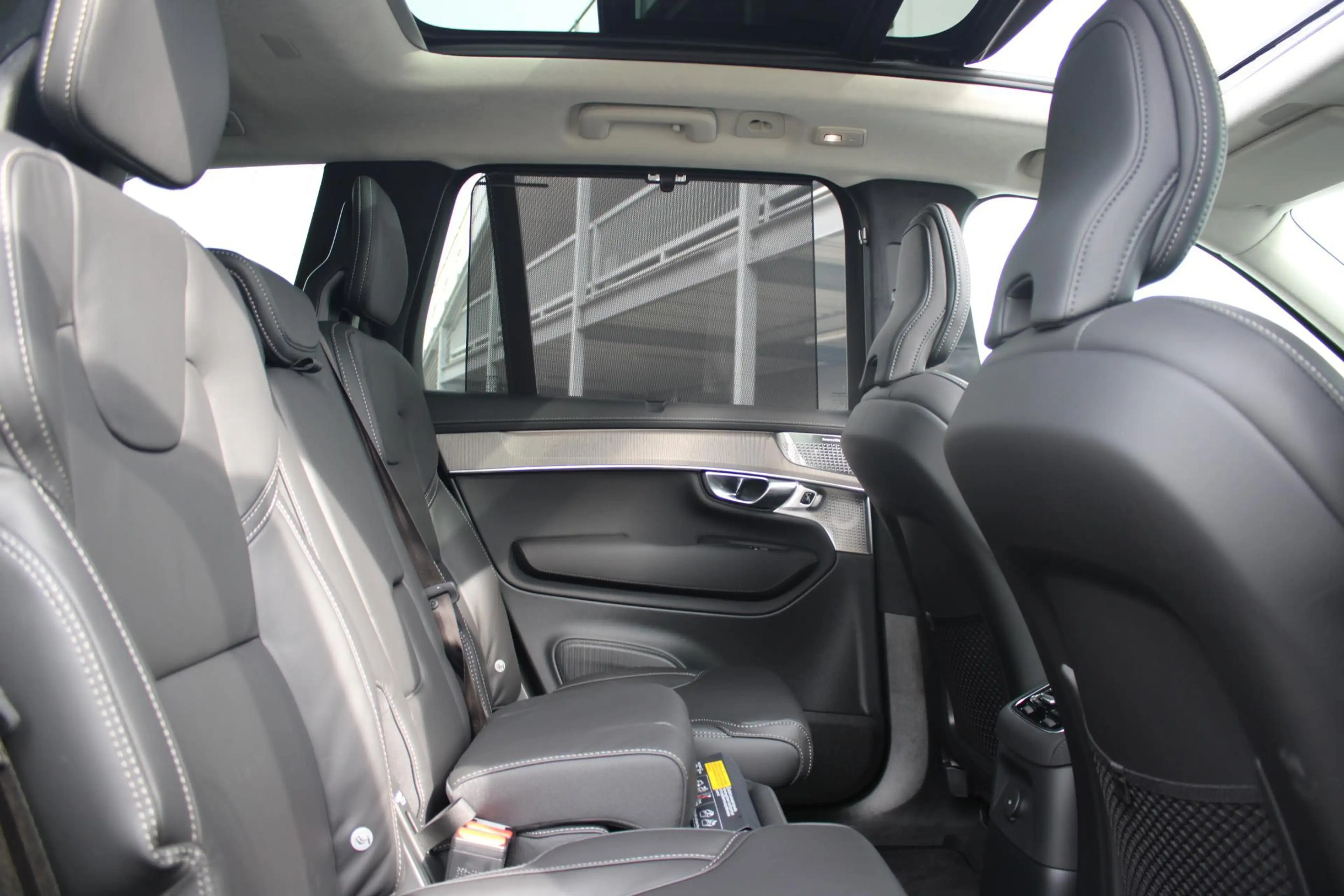 Volvo XC90 T8 Plug-in hybrid AWD Ultra Dark Exec. Ed. | DEMO — photo 12