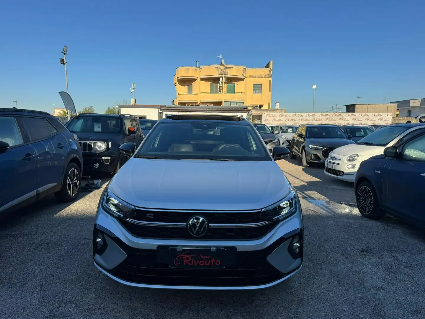 Volkswagen Taigo Taigo 1.0 tsi R-Line 110cv Silber - 1