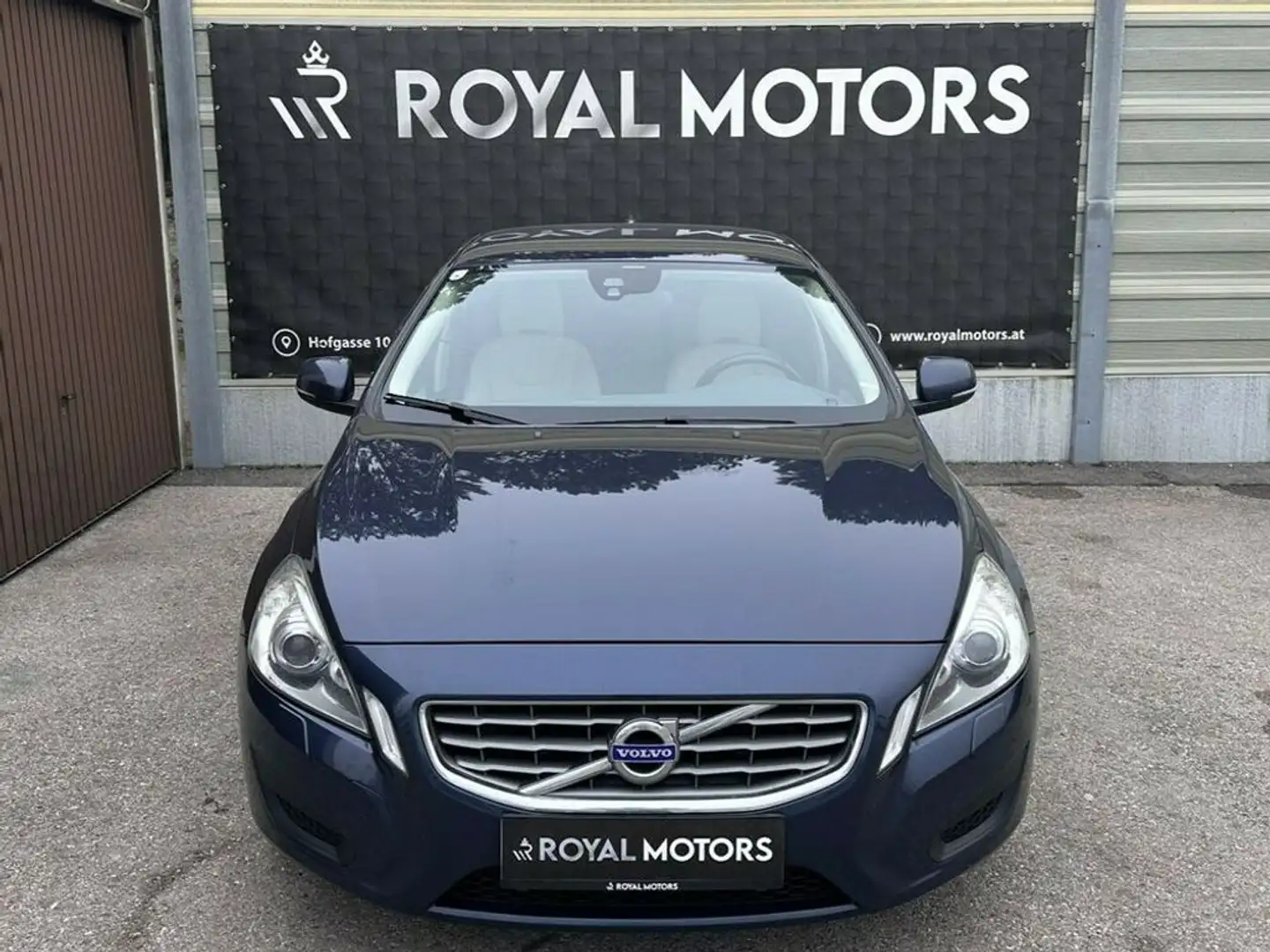 Volvo S60 Momentum Blau - 2