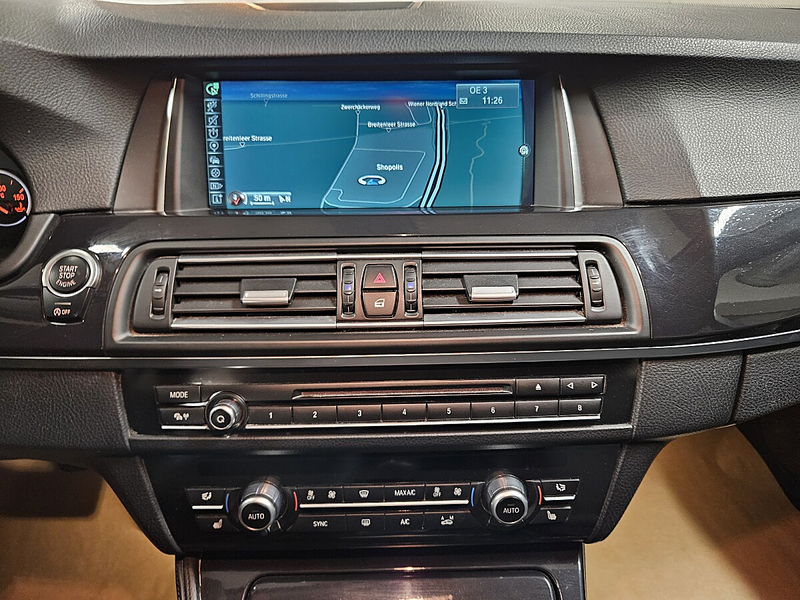 BMW 520 d Touring — photo 11