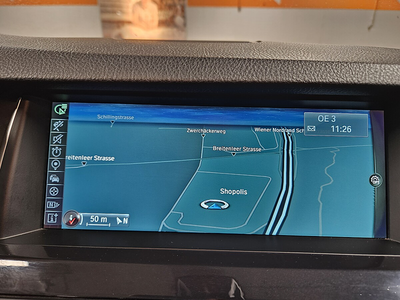 BMW 520 d Touring — photo 13