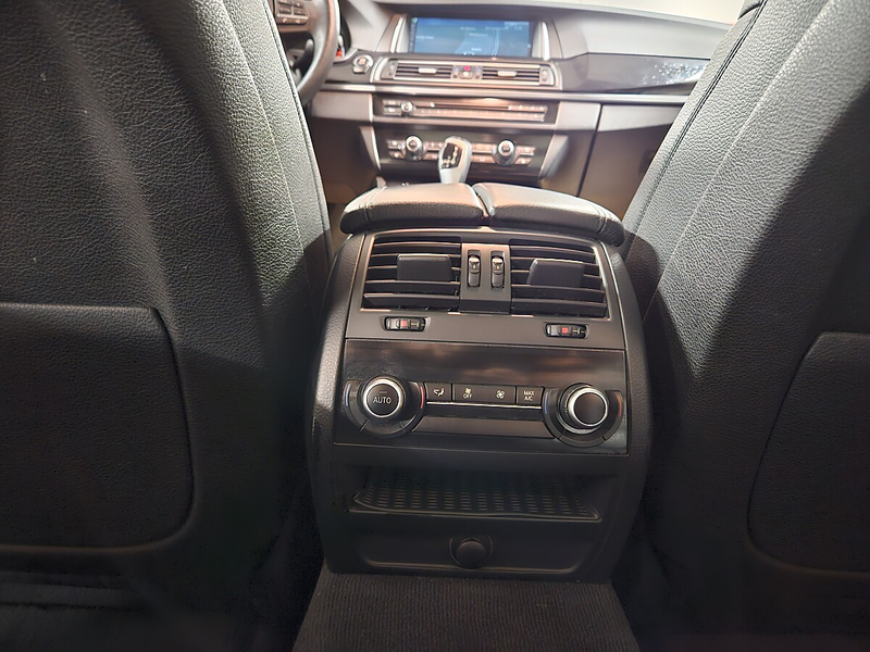 BMW 520 d Touring — photo 14