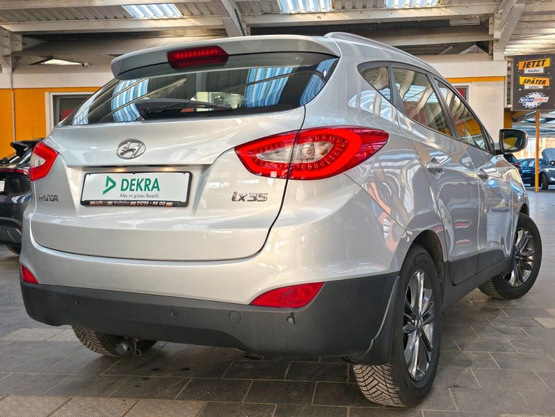 Hyundai iX35 blue 1.6l Style 2WD*SHZ+LHZ*PDC*AHK*GJ-Räd* — photo 2