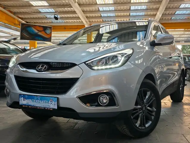 Hyundai iX35 blue 1.6l Style 2WD*SHZ+LHZ*PDC*AHK*GJ-Räd*