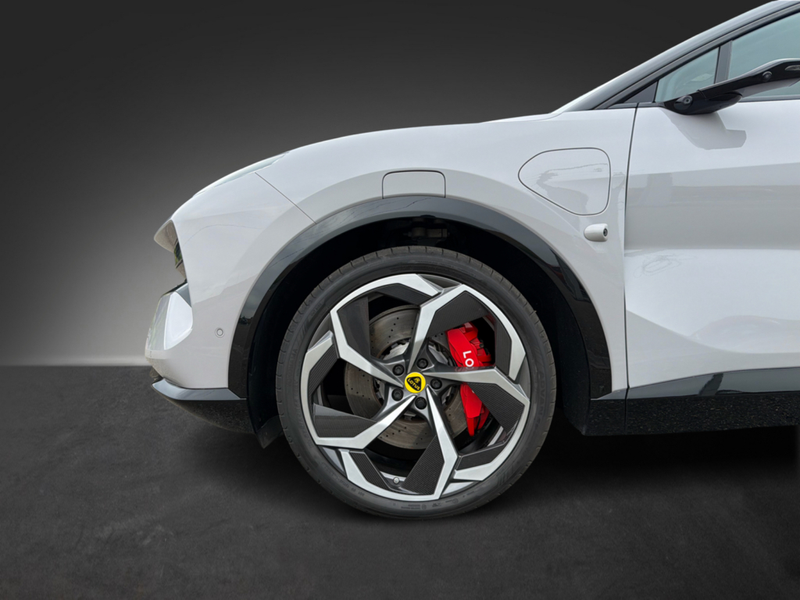 Lotus Eletre R Carbon Edition 112 kWh Dual Motor AWD CARBON - PANO - HUD - 360° — photo 9