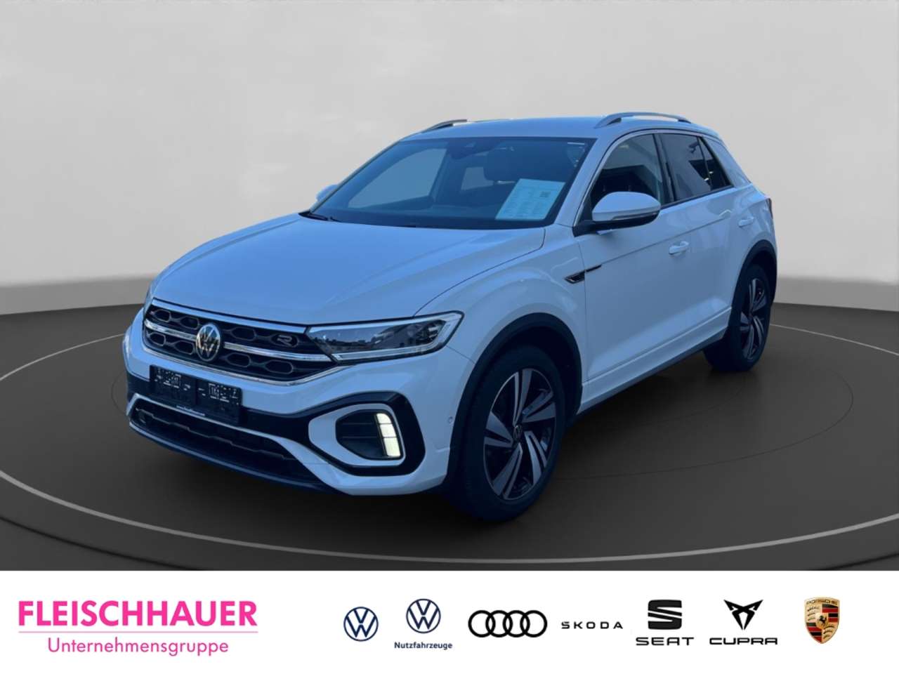 Volkswagen T-Roc 2022 — R-Line 1.5 DSG+AHK+KLIMAAUT+ACC