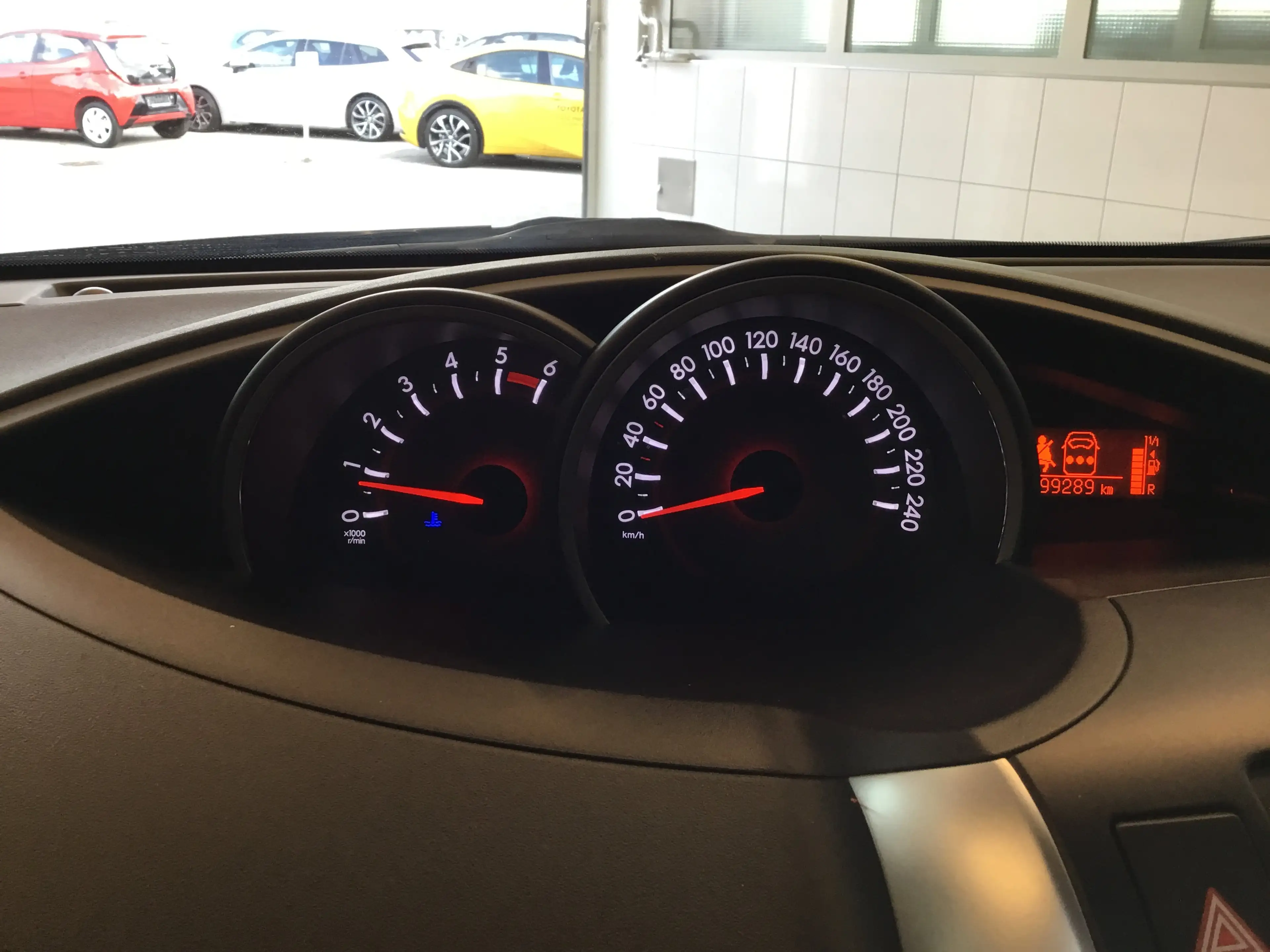 Toyota Verso 2,0 D-4D 125 Design — photo 15