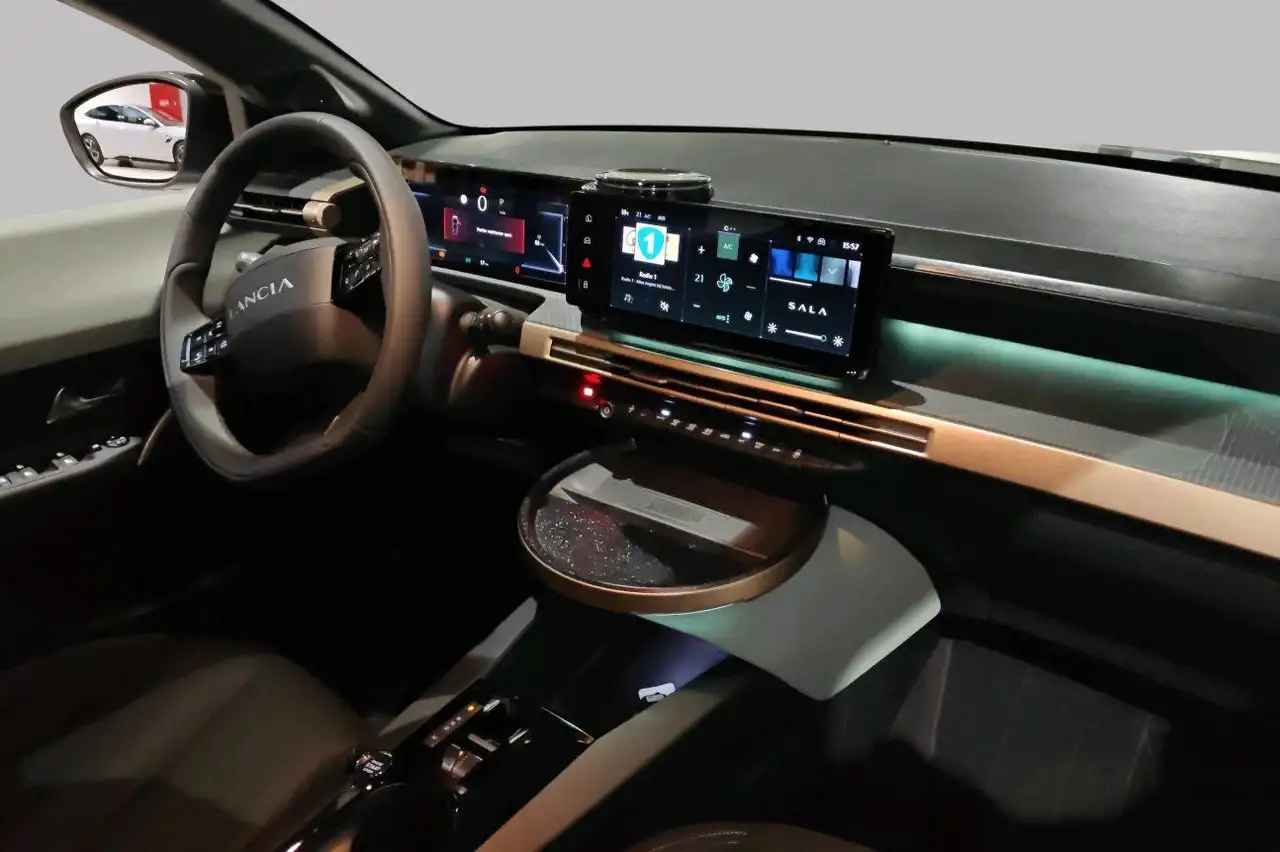 Lancia Ypsilon 2025