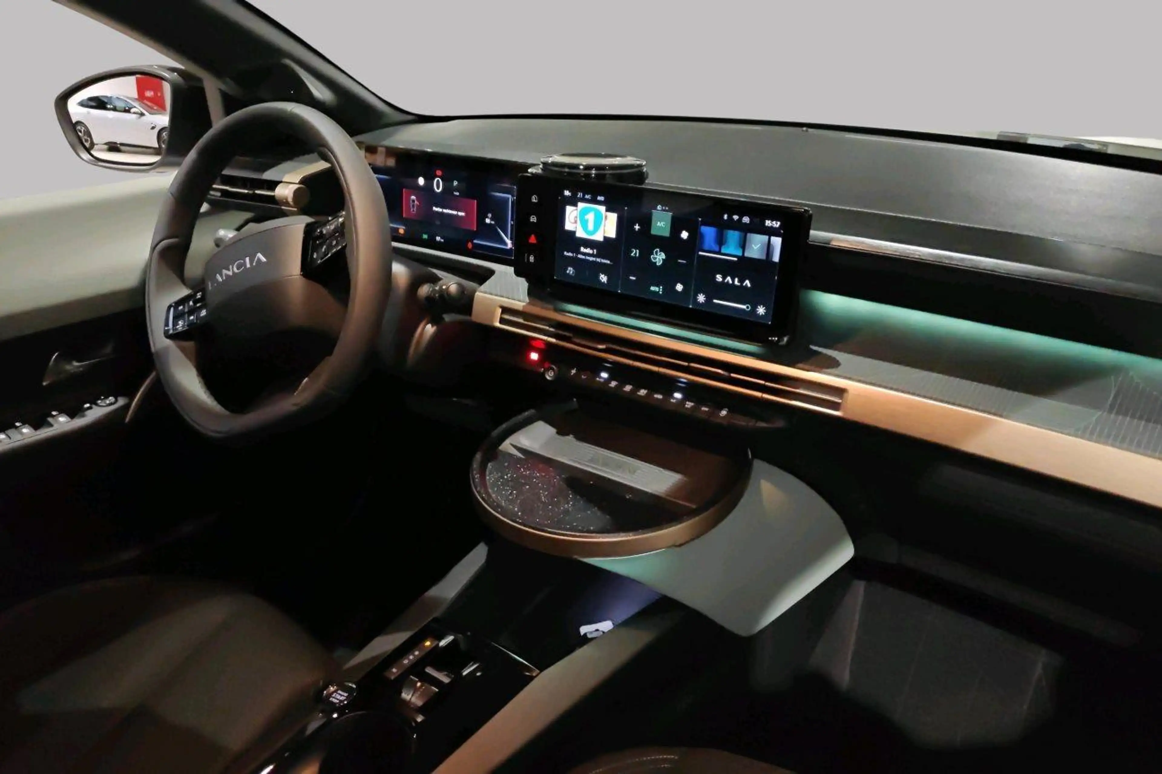 Lancia Ypsilon Hybrid — photo 2