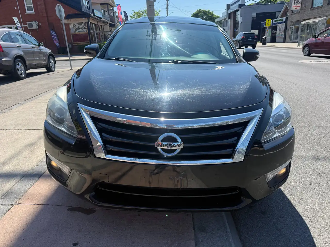 Nissan Altima снимка Nissan Altima