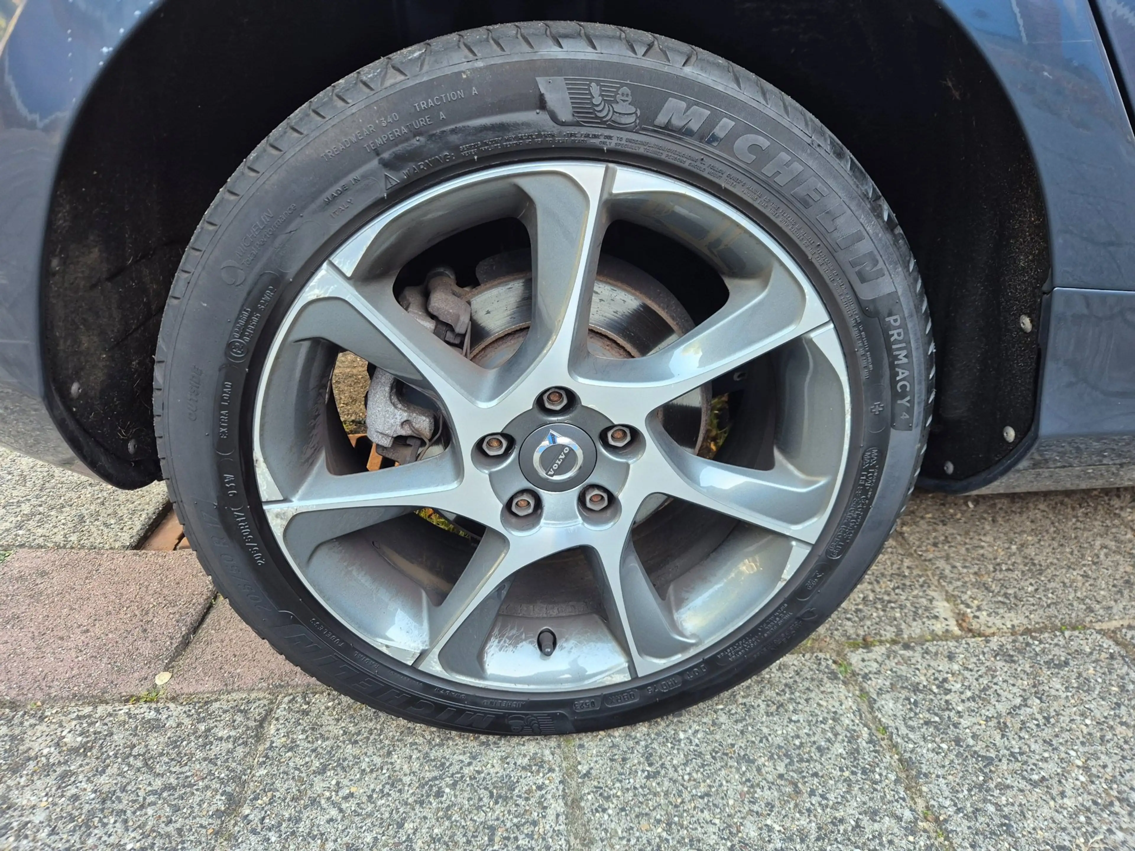 Volvo V40 2.0 D3 Inscription — photo 6