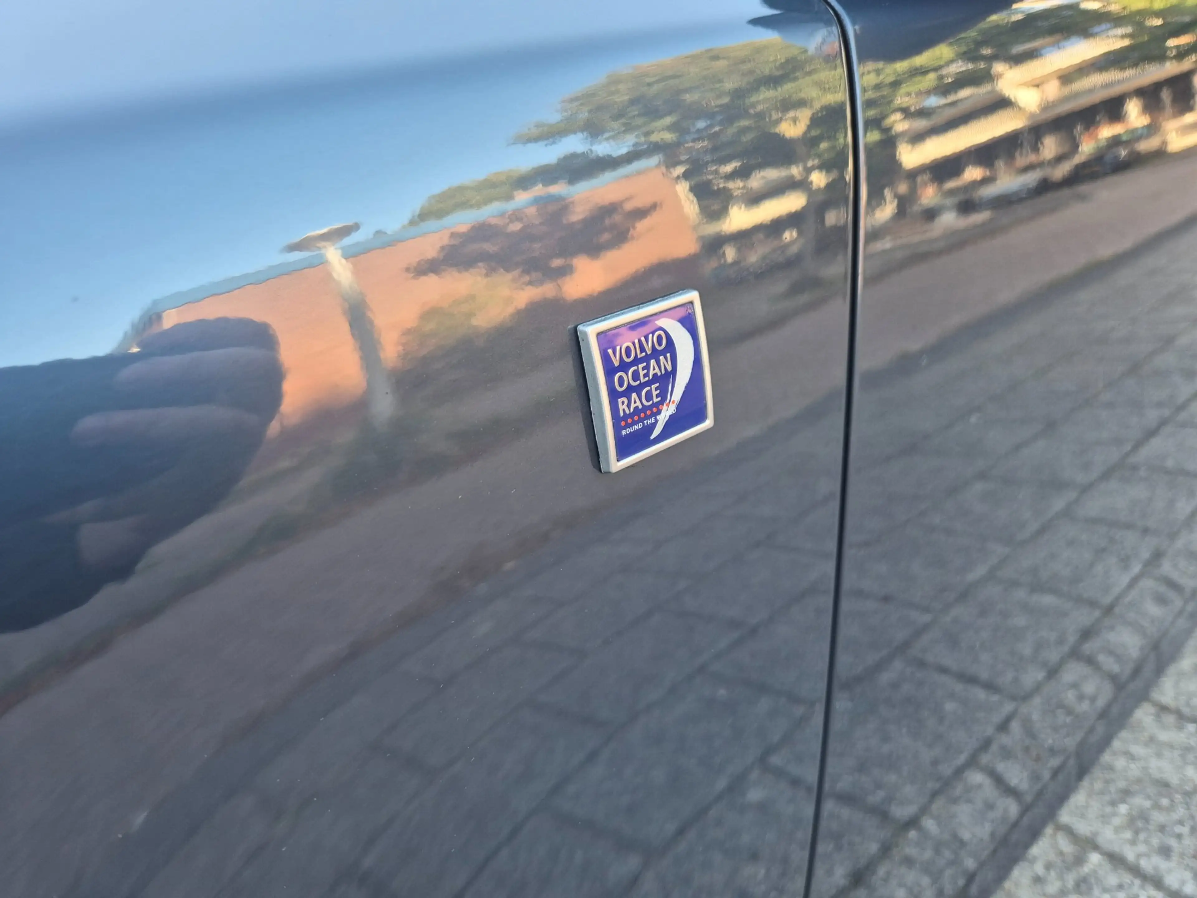 Volvo V40 2.0 D3 Inscription — photo 11