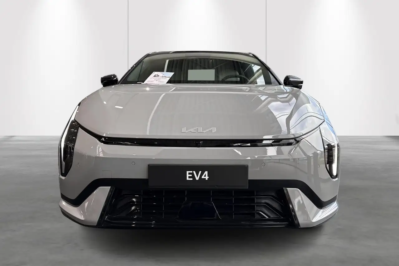 Kia EV4 2026