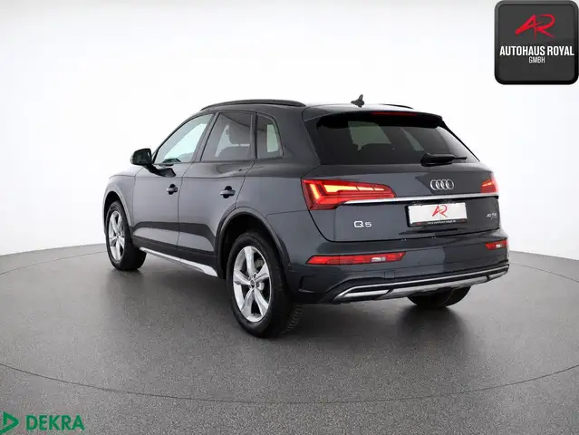 Audi Q5 view 3