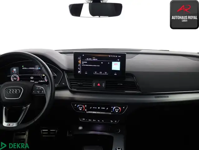 Audi Q5 view 9