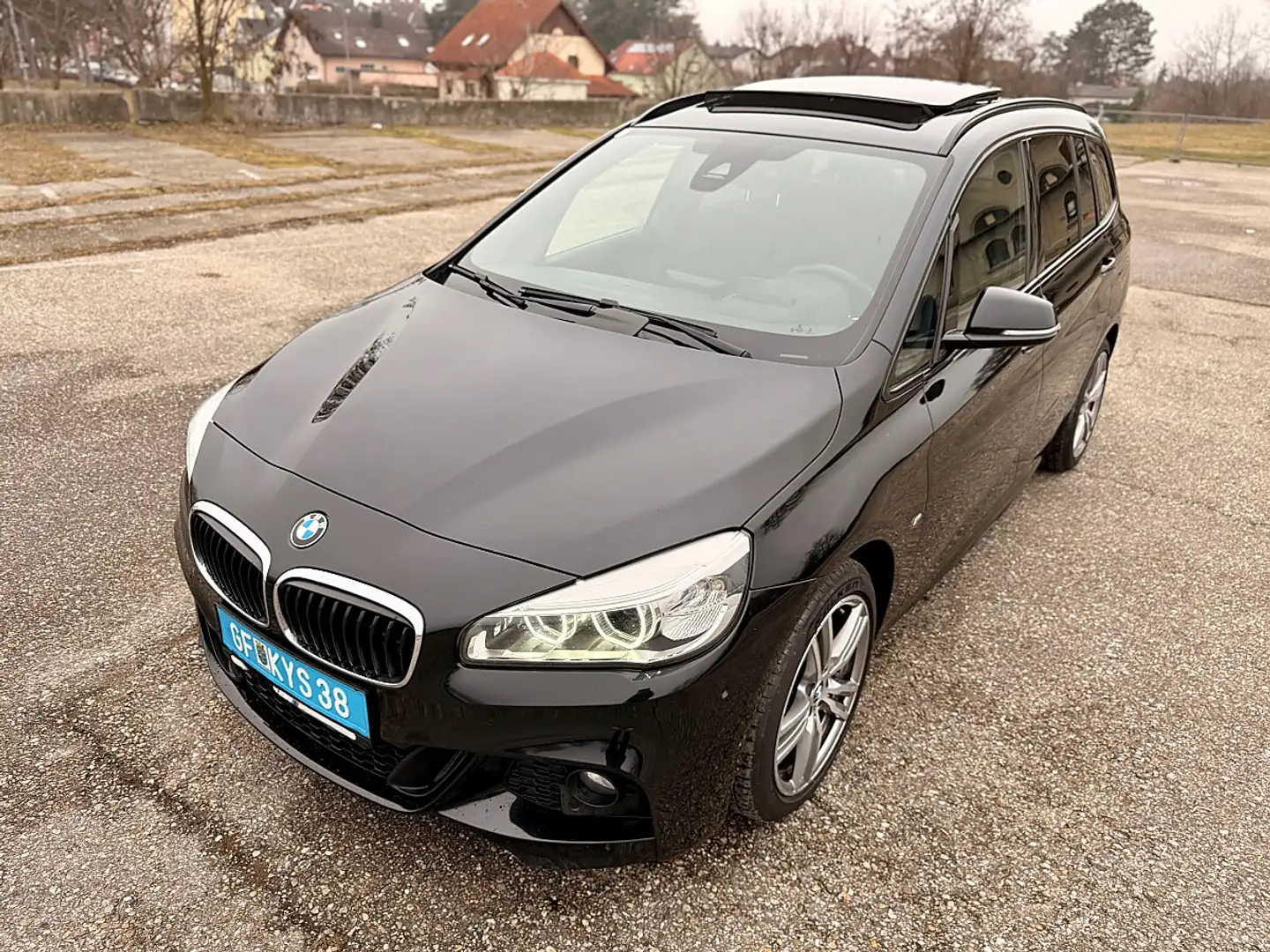 BMW 220 d xDrive Gran Tourer xDrive M Sport *Pano* Schwarz - 1
