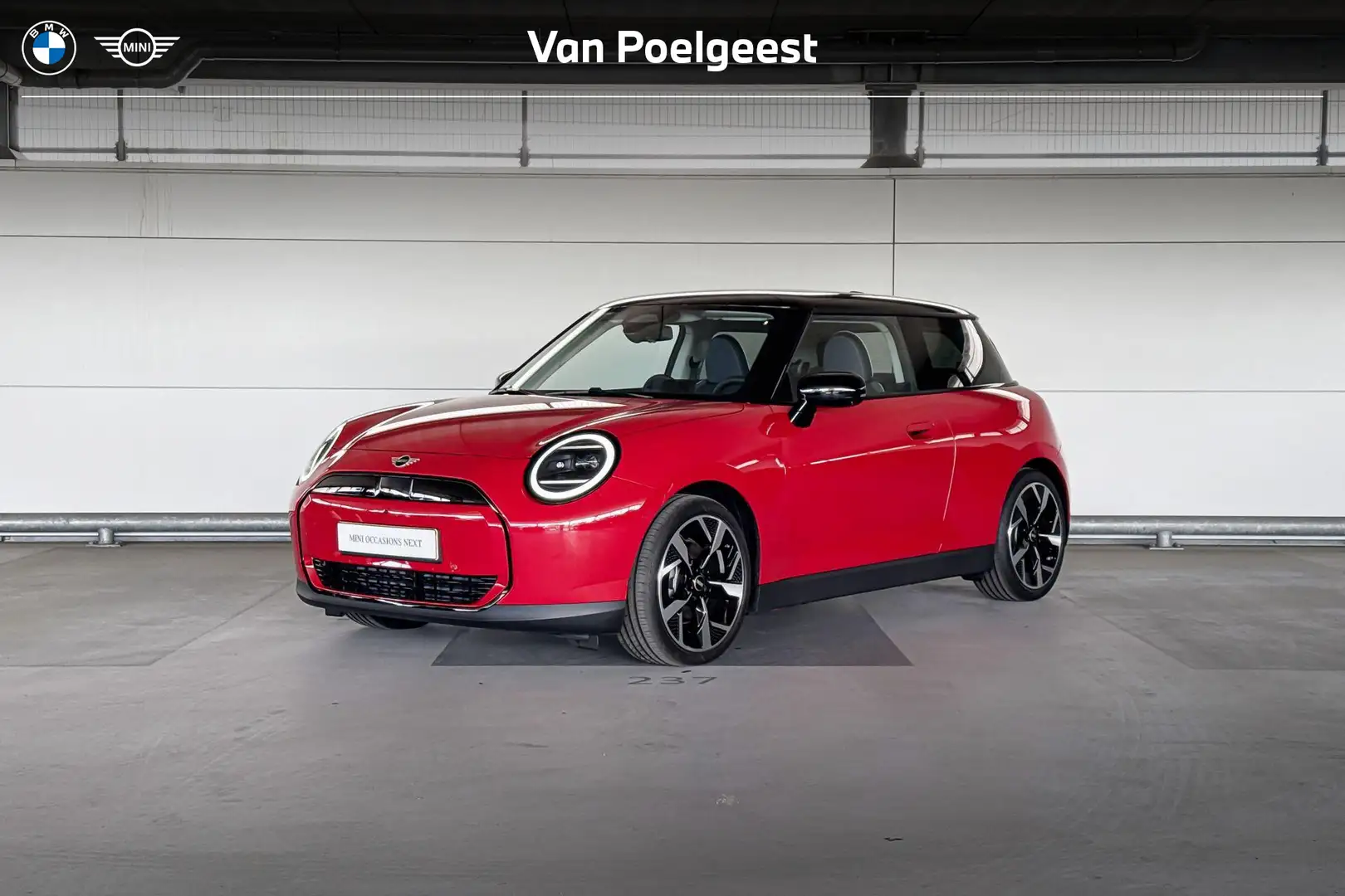 MINI Cooper E 3-deurs Classic L Rood - 1