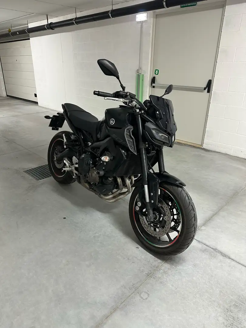 Yamaha MT-09 Negro - 1