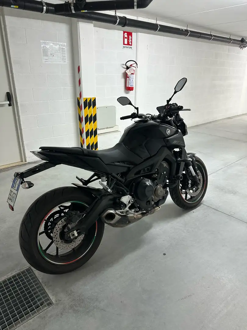 Yamaha MT-09 Negro - 2