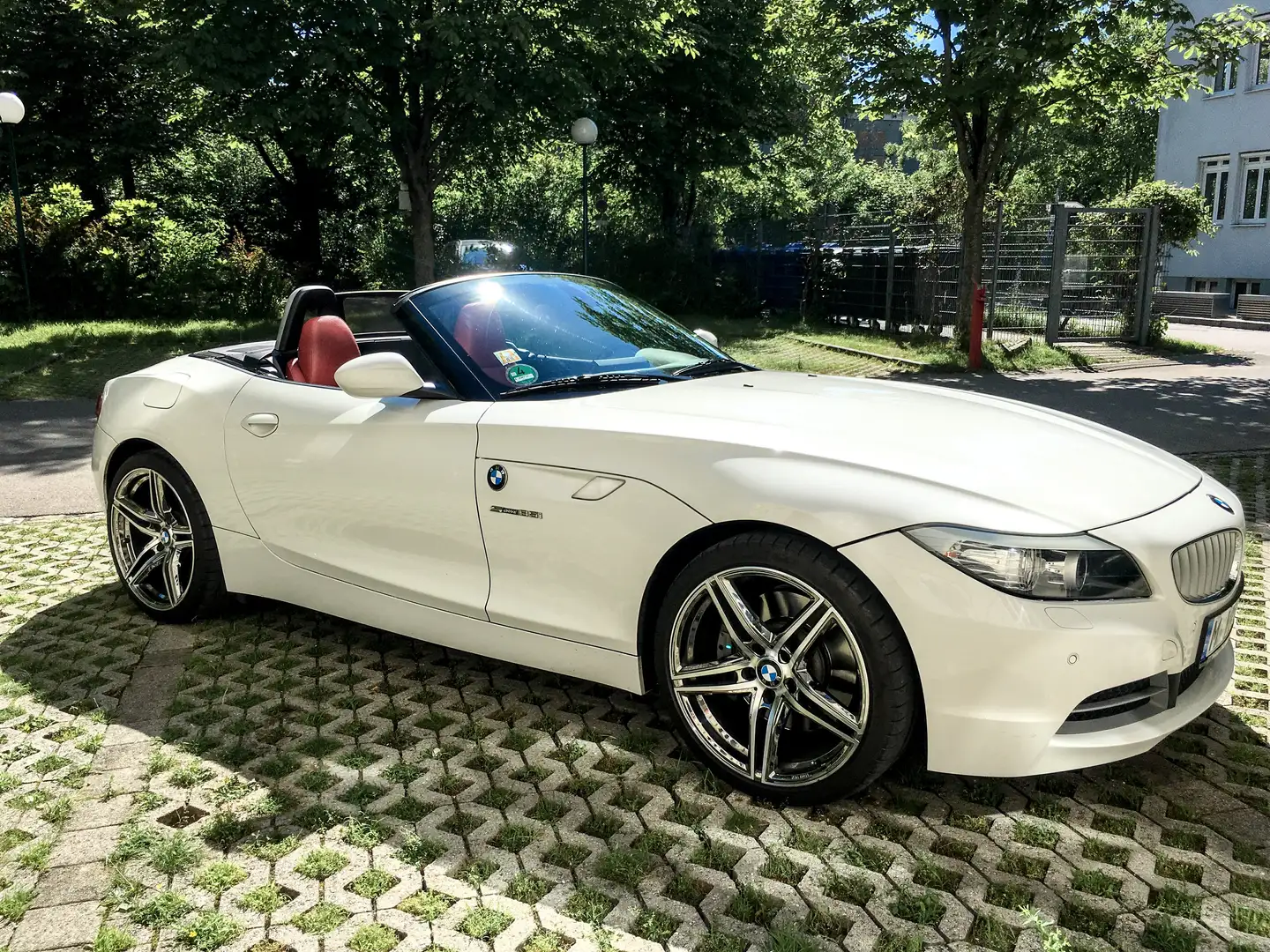 BMW Z4 Z4 sDrive35i Aut. DKG weiß, Leder rot, Blanco - 1