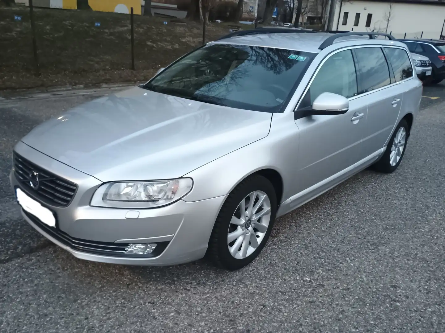 Volvo V70 V70 D4Momentum Plateado - 1