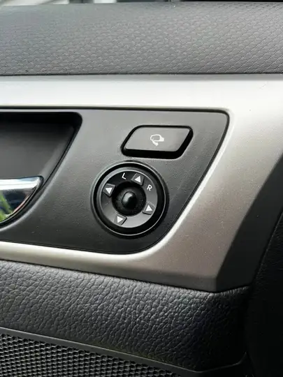 Hyundai Veloster 1.6 GDI Sport 2012, foto 9